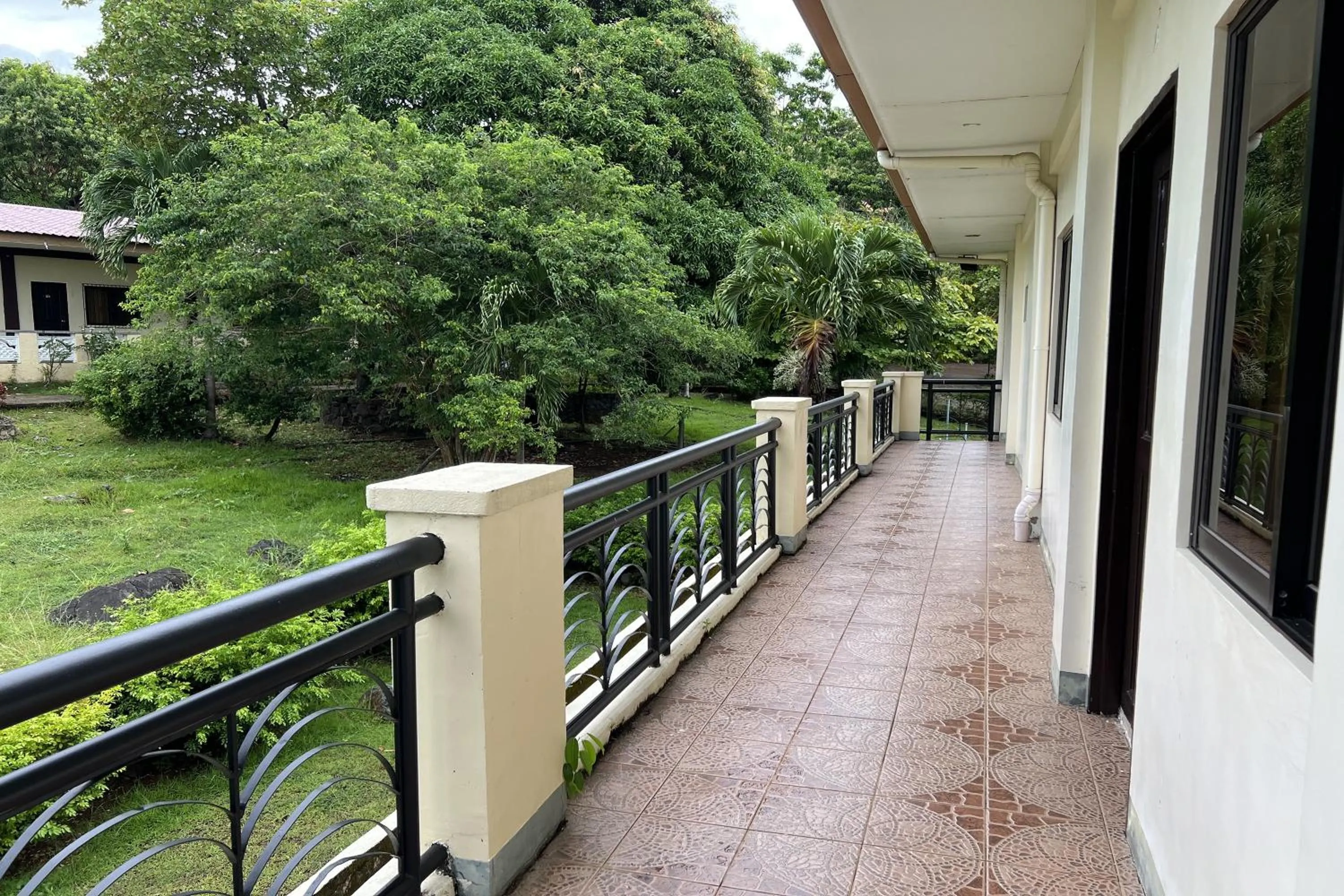 Property building in Vista Venice Resort