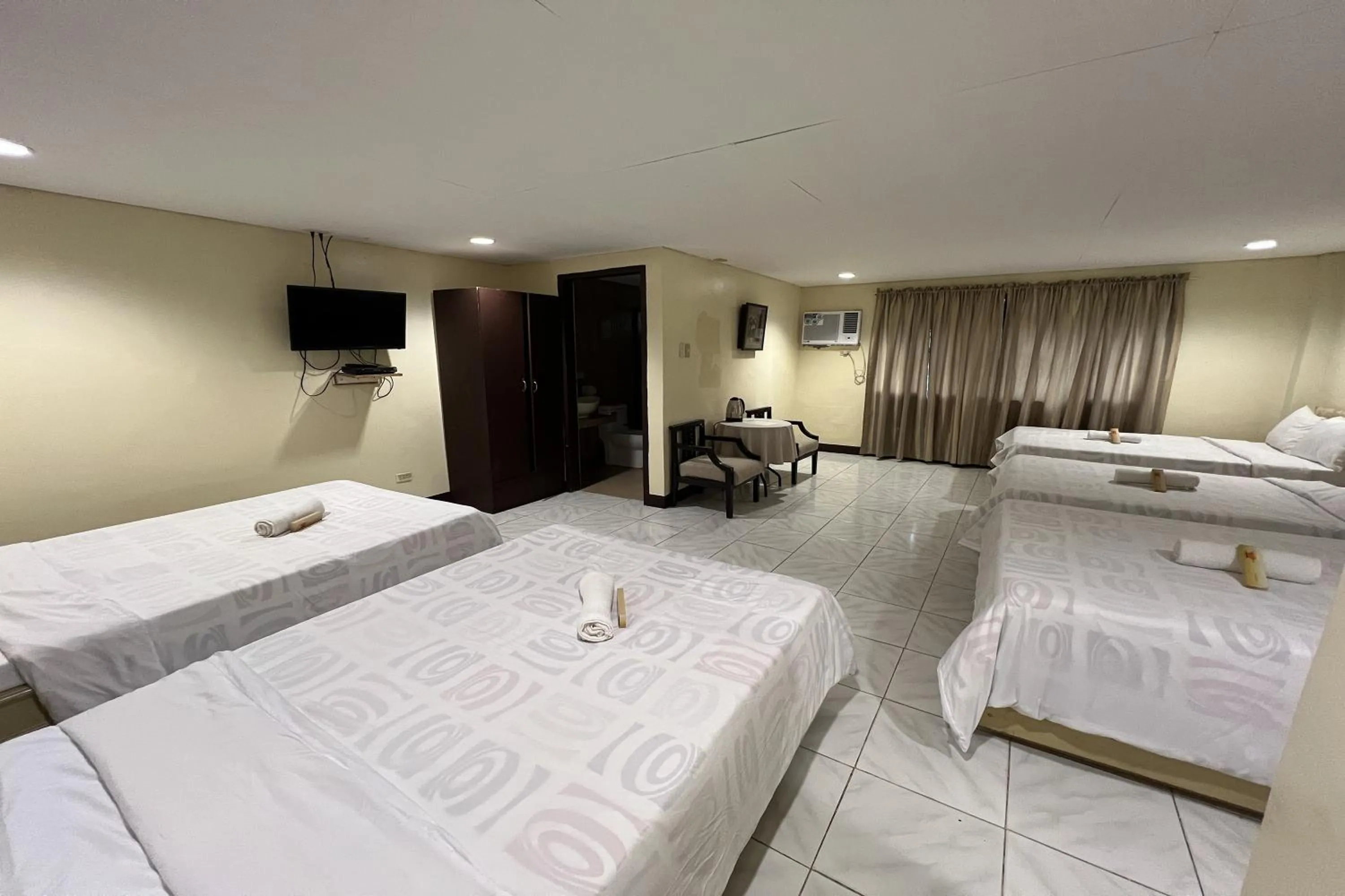 Bedroom, Bed in Vista Venice Resort