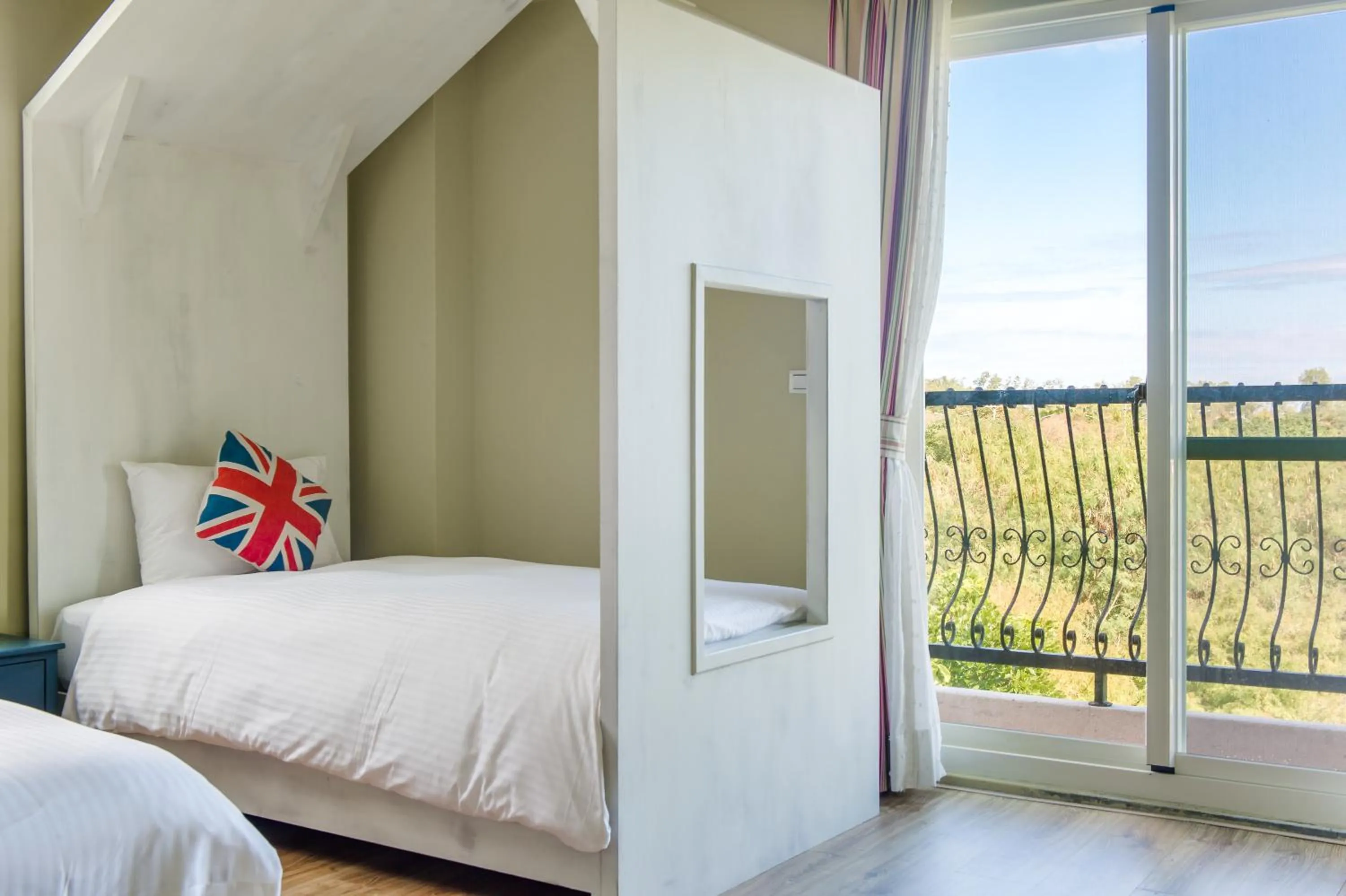 Bed in Wilderness1138 Hualien B&B