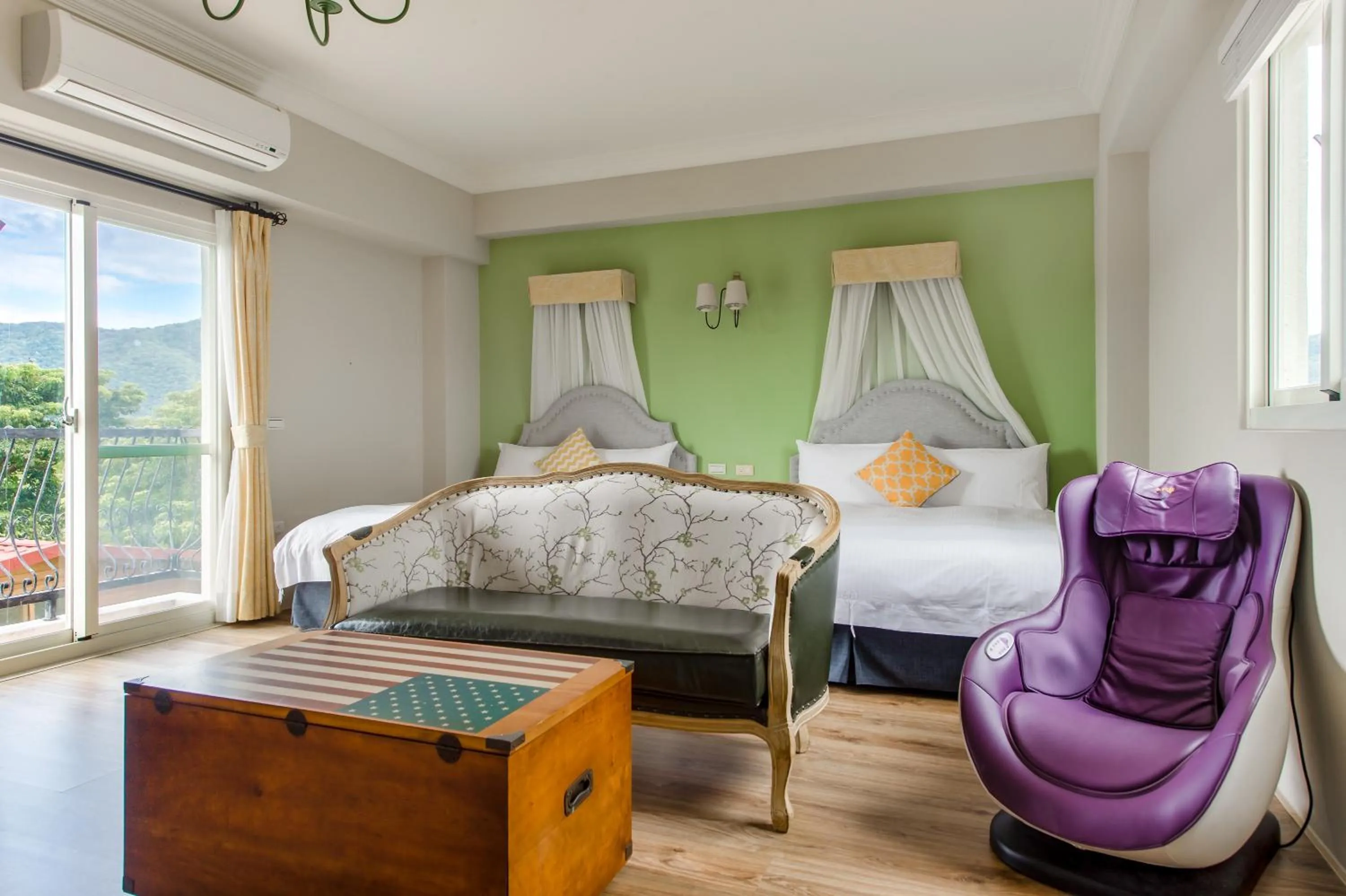 Bed in Wilderness1138 Hualien B&B