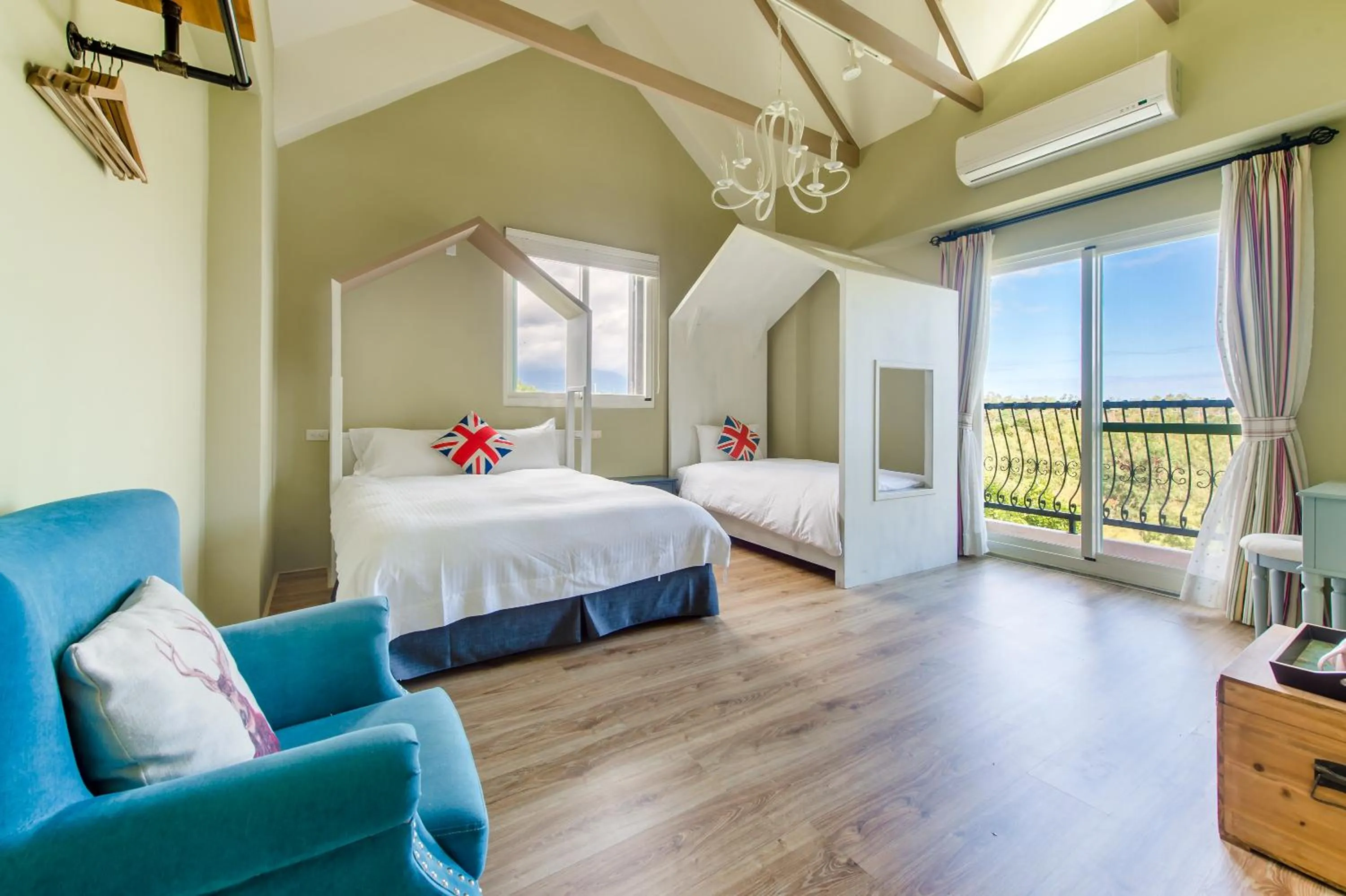 Bed in Wilderness1138 Hualien B&B