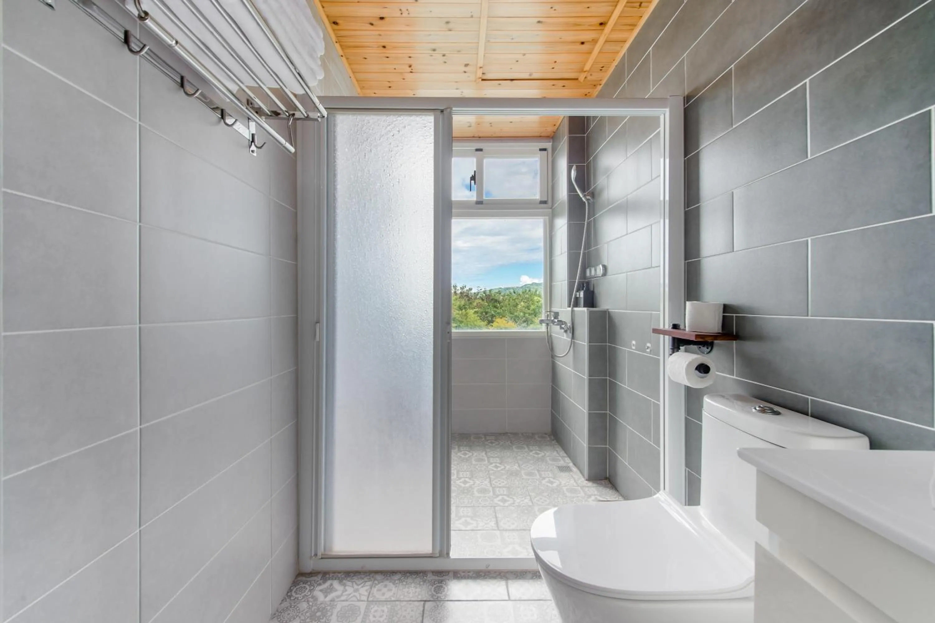 Shower in Wilderness1138 Hualien B&B