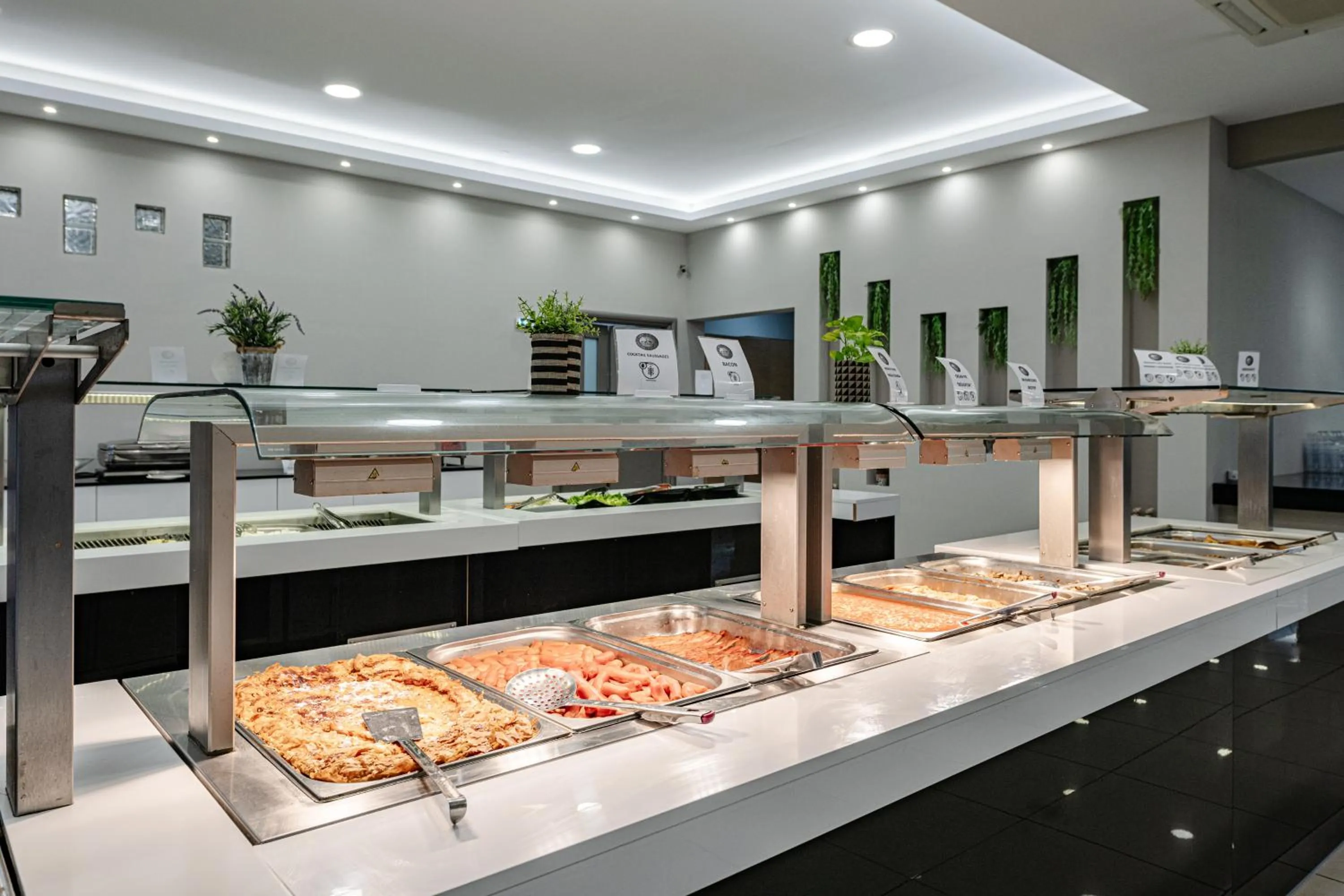 Restaurant/places to eat in Caretta Island