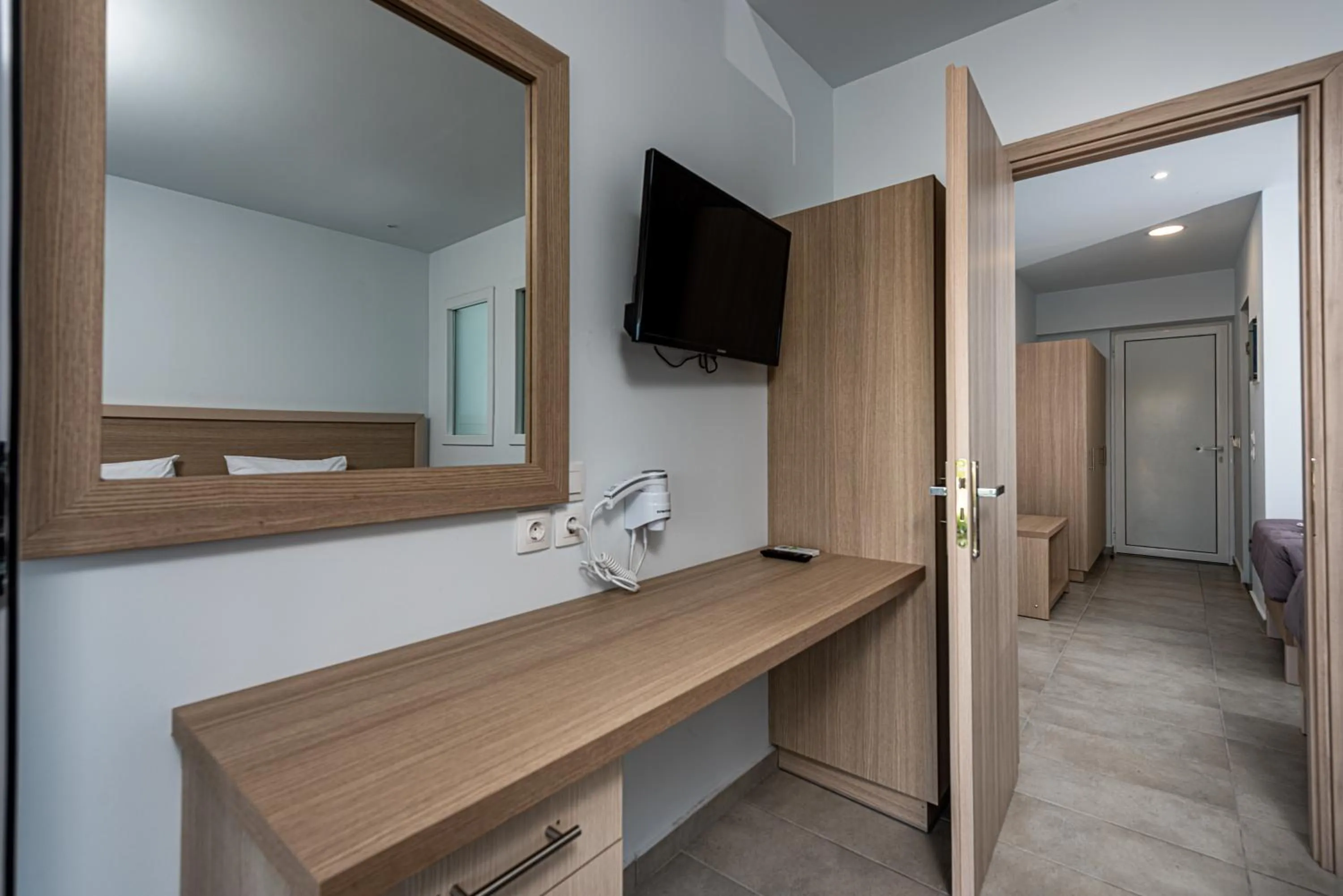 Photo of the whole room in Caretta Island