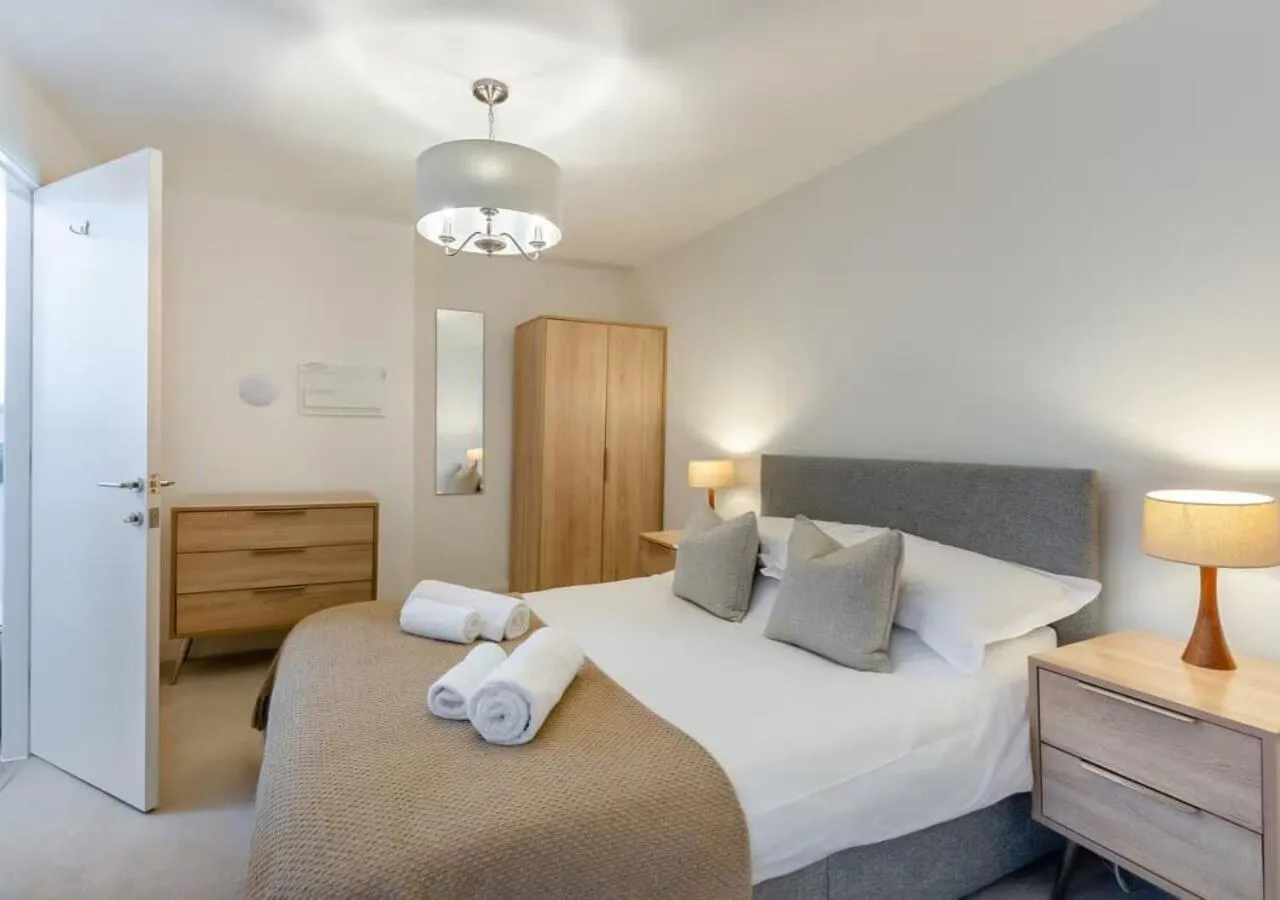 Bedroom, Bed in Lonsdale House Boutique Apartments