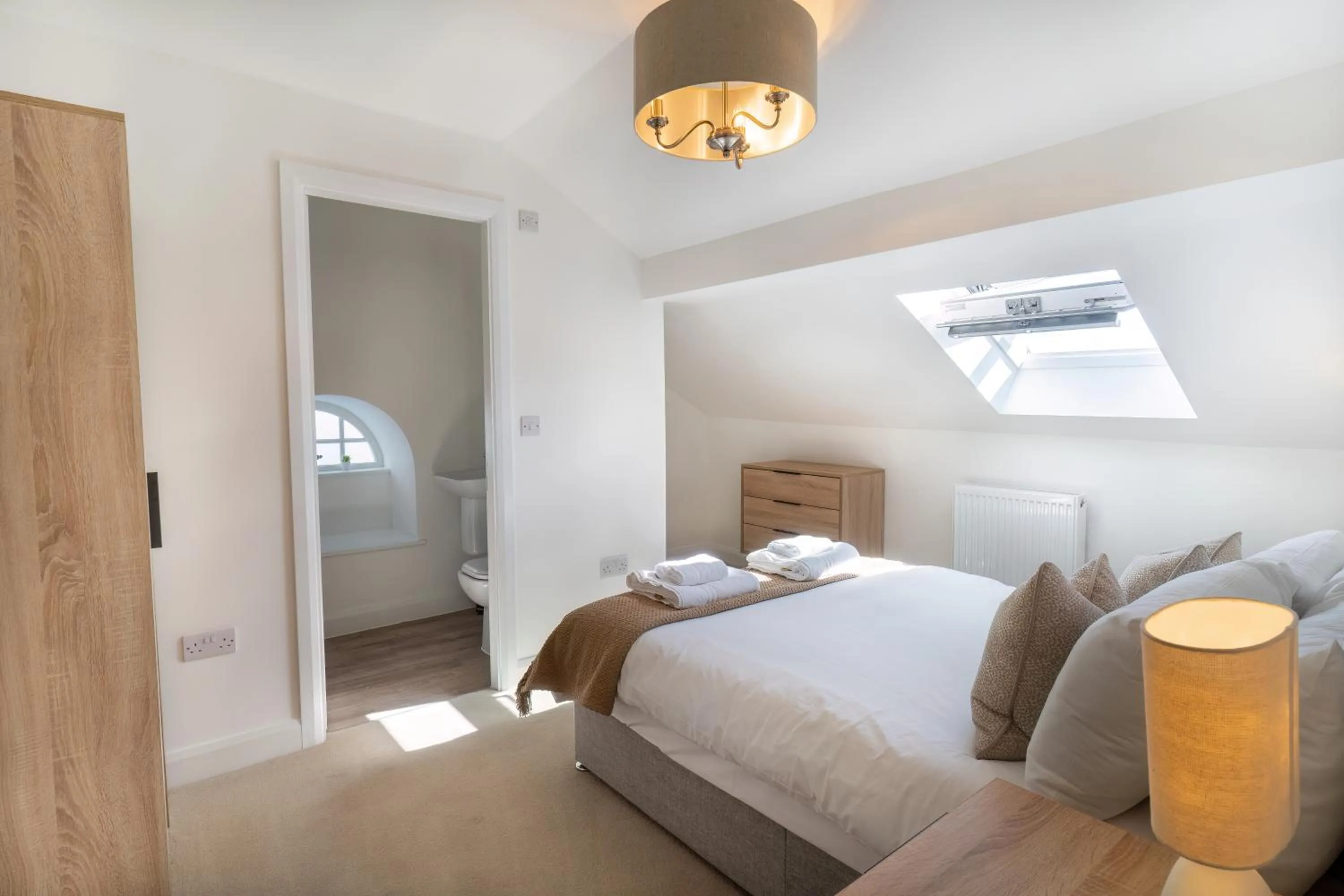 Bedroom, Bed in Lonsdale House Boutique Apartments