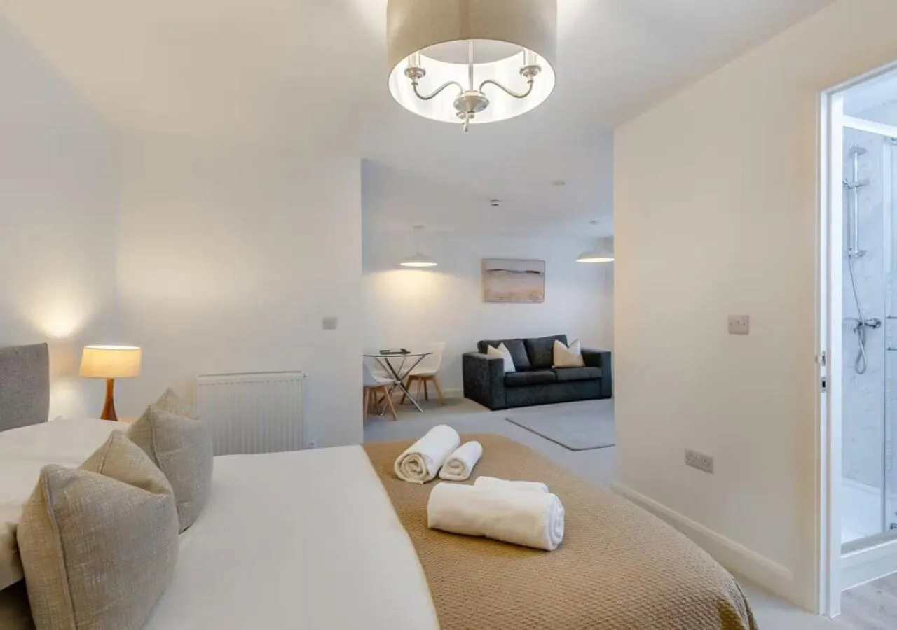 Bedroom, Bed in Lonsdale House Boutique Apartments