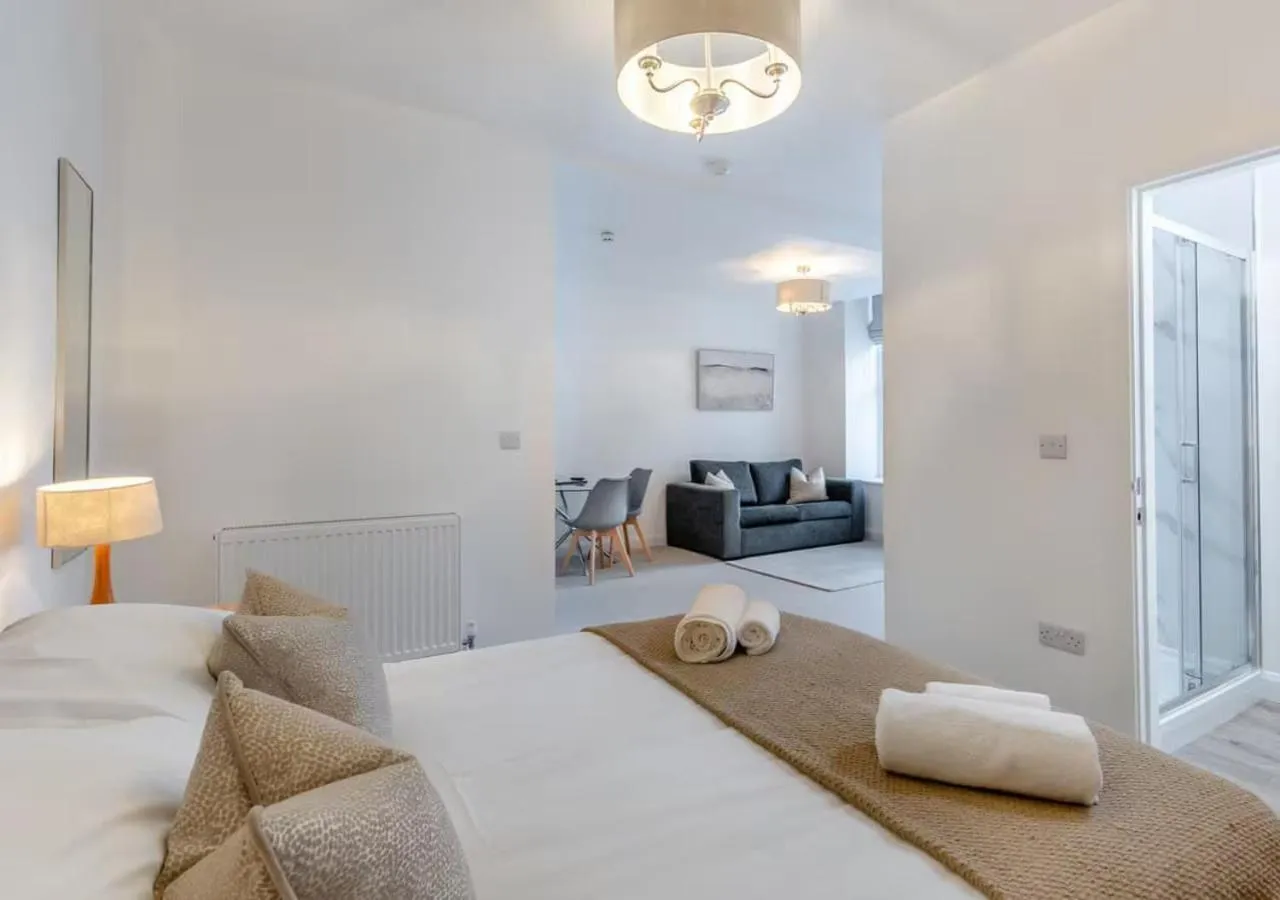 Bed in Lonsdale House Boutique Apartments