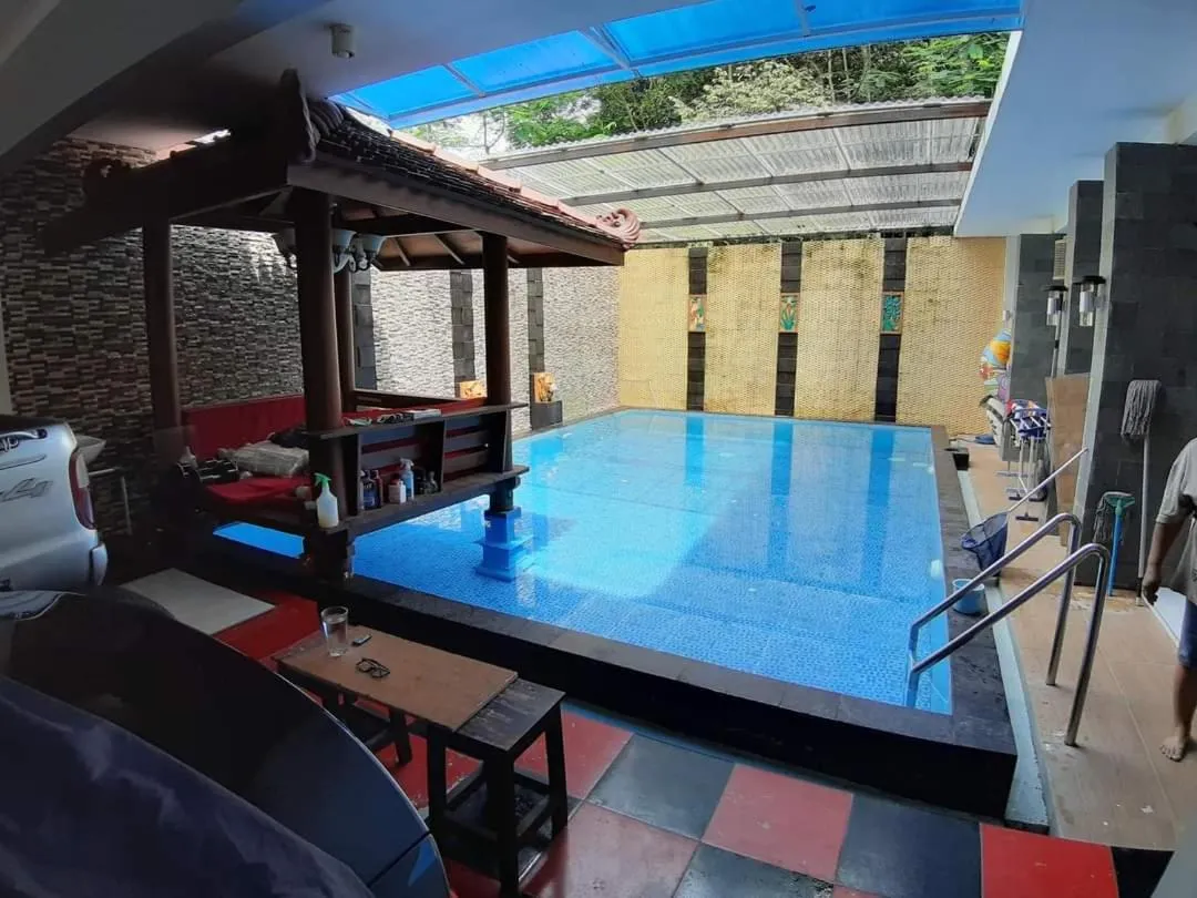 Swimming pool in Villa Melati Residence