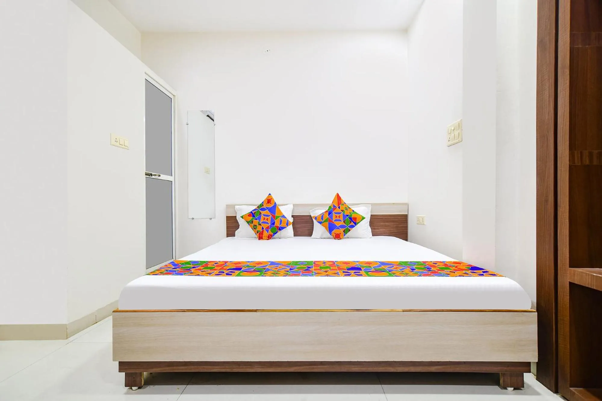 Bed in FabExpress Olive Inn