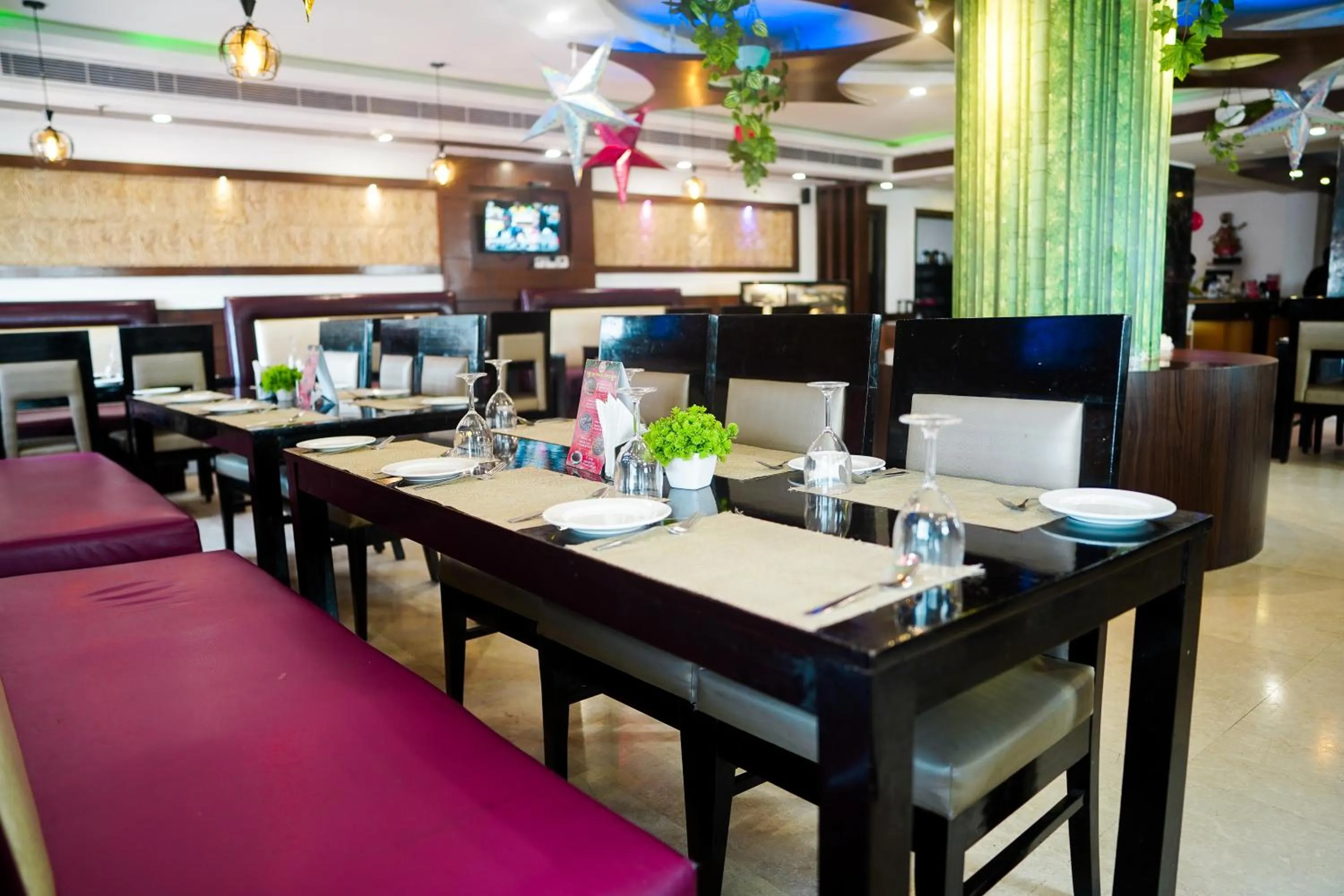 Restaurant/places to eat in The Vaishnavi