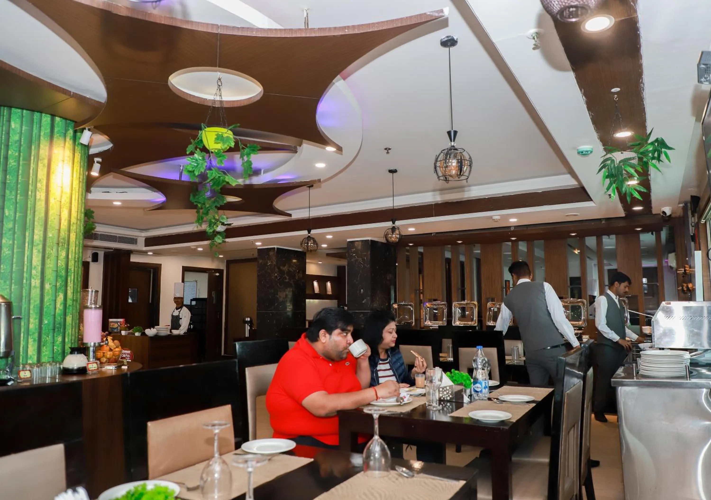 Restaurant/places to eat in The Vaishnavi