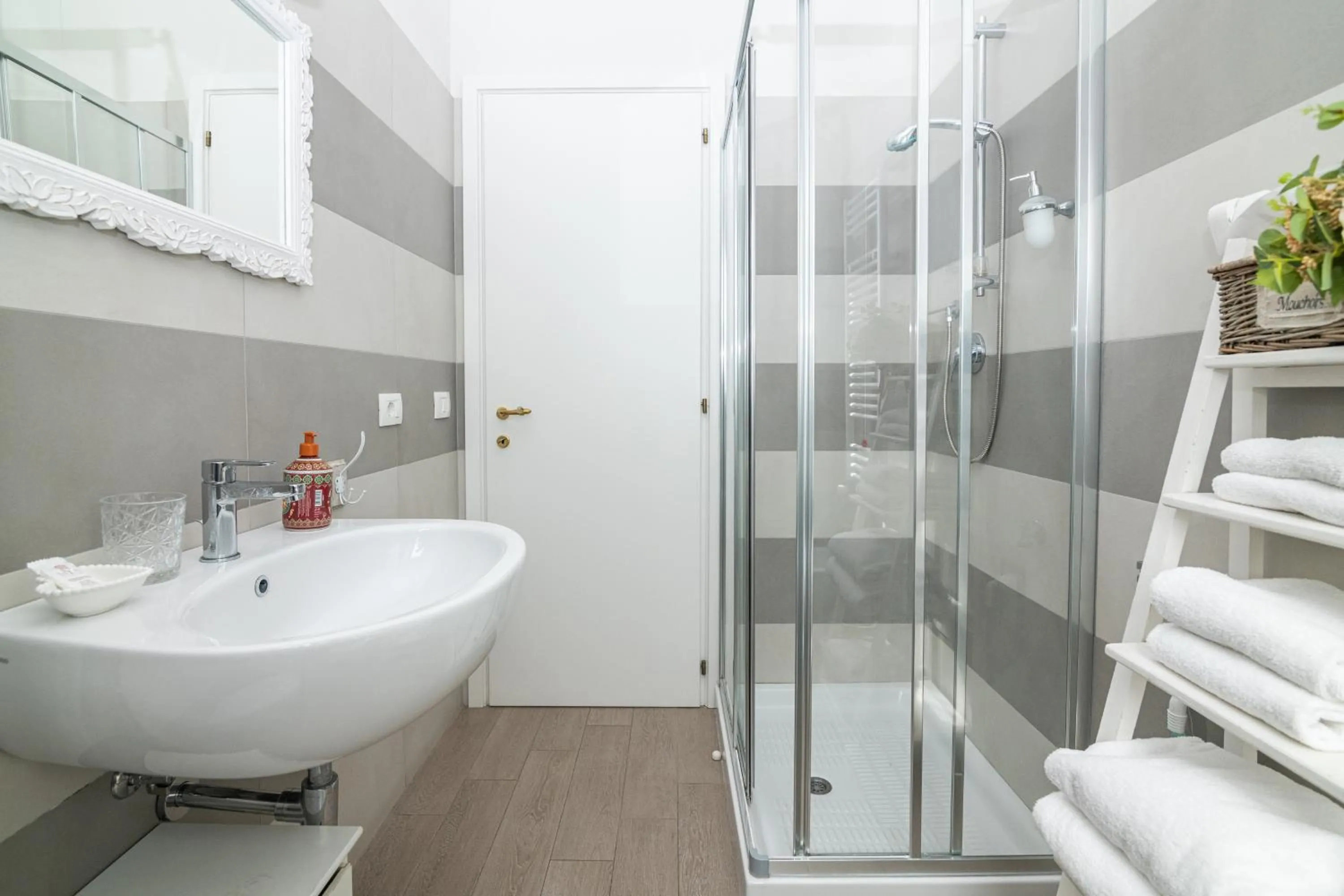 Shower in La Vecchia Tenenza B&B