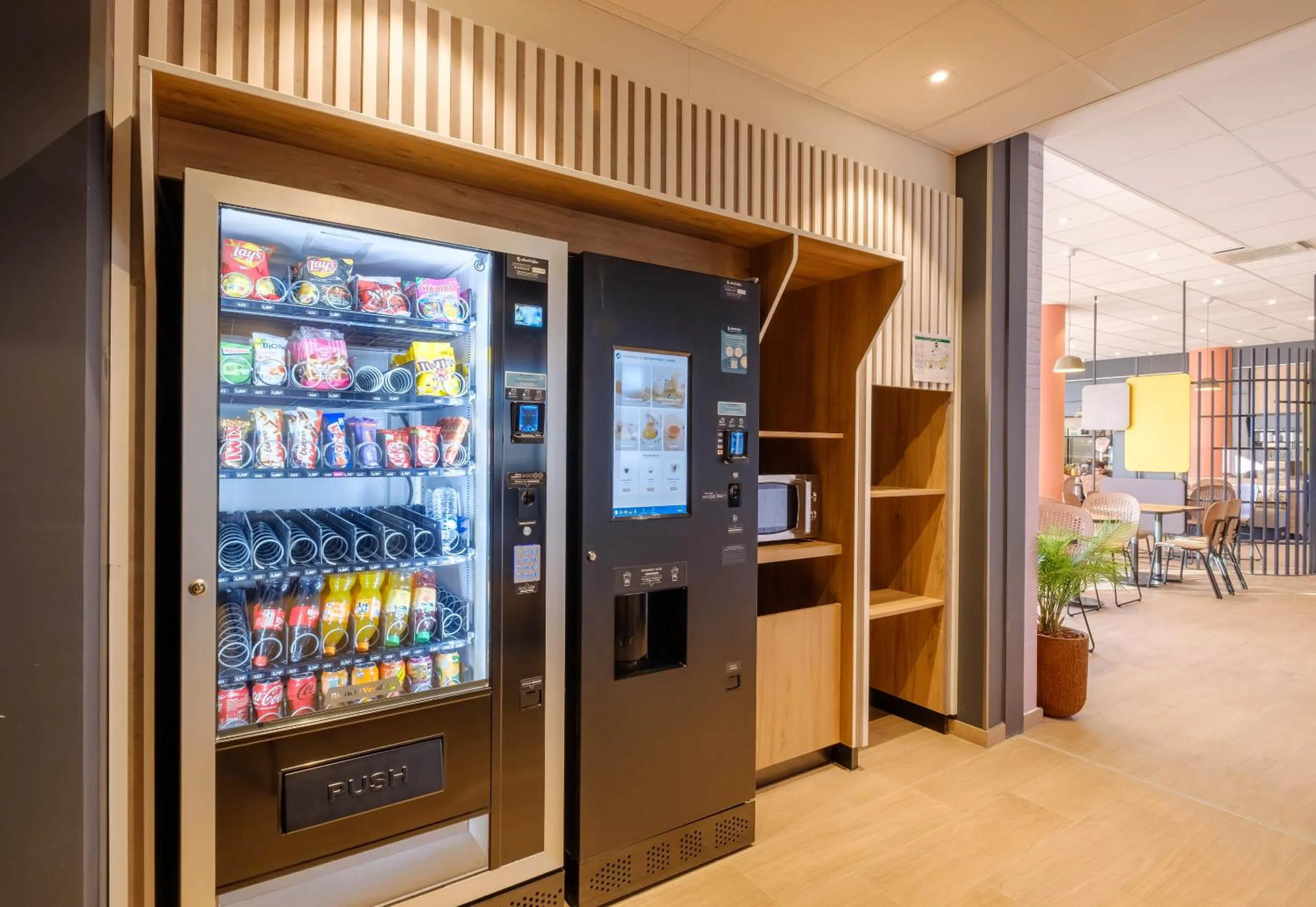 vending machine in B&B HOTEL Nice Stade Riviera