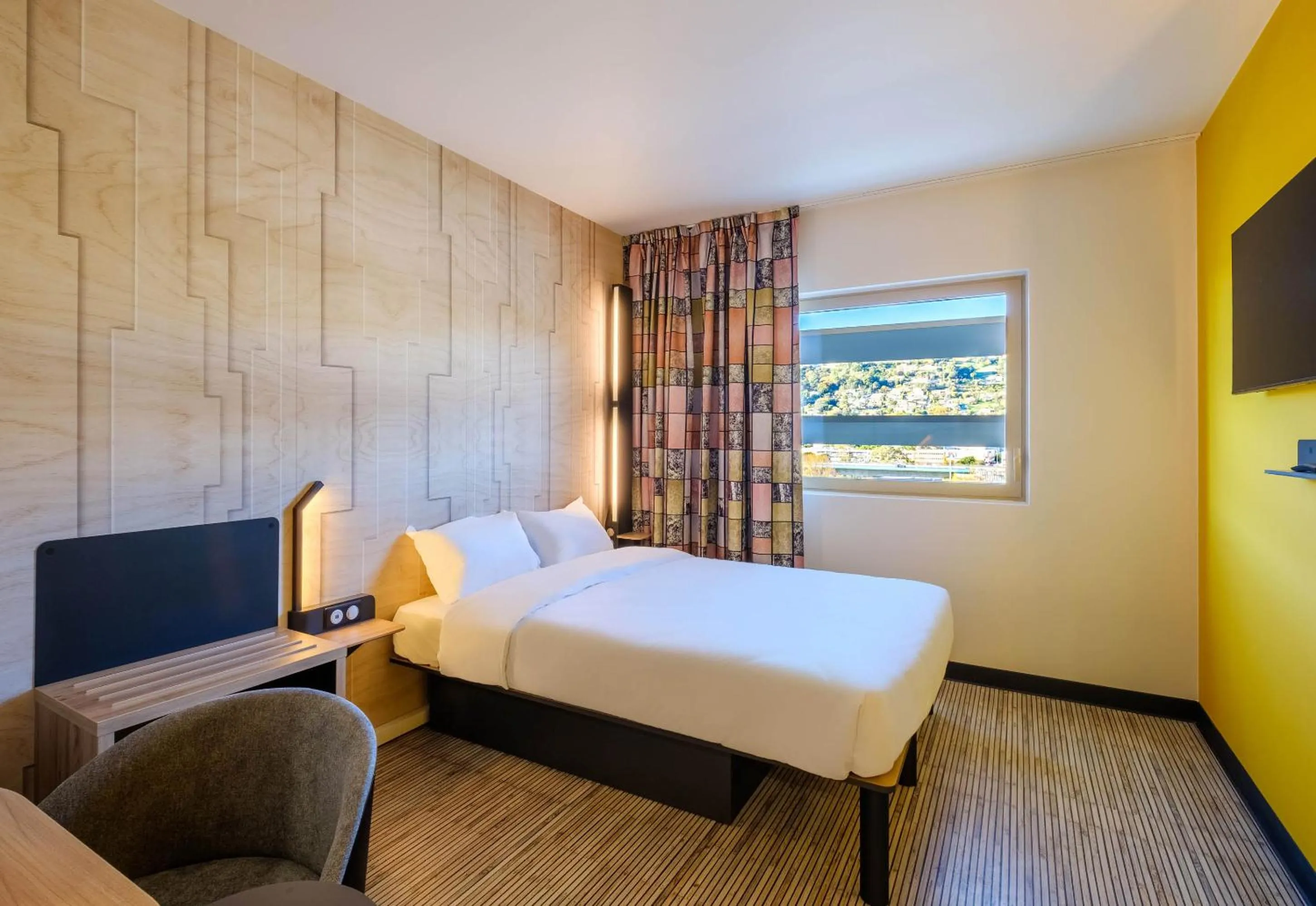 Bedroom, Bed in B&B HOTEL Nice Stade Riviera