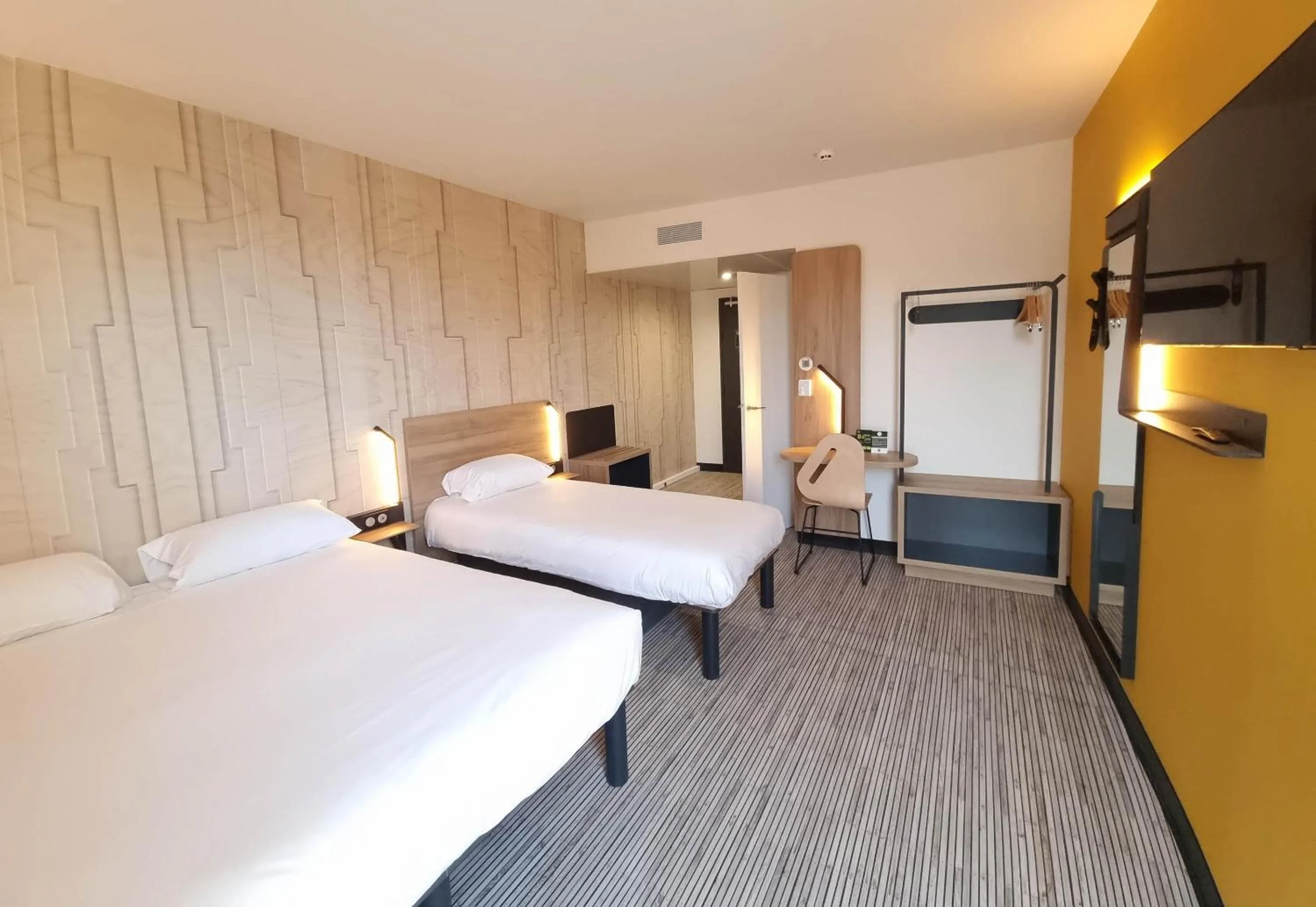 Bedroom, Bed in B&B HOTEL Nice Stade Riviera