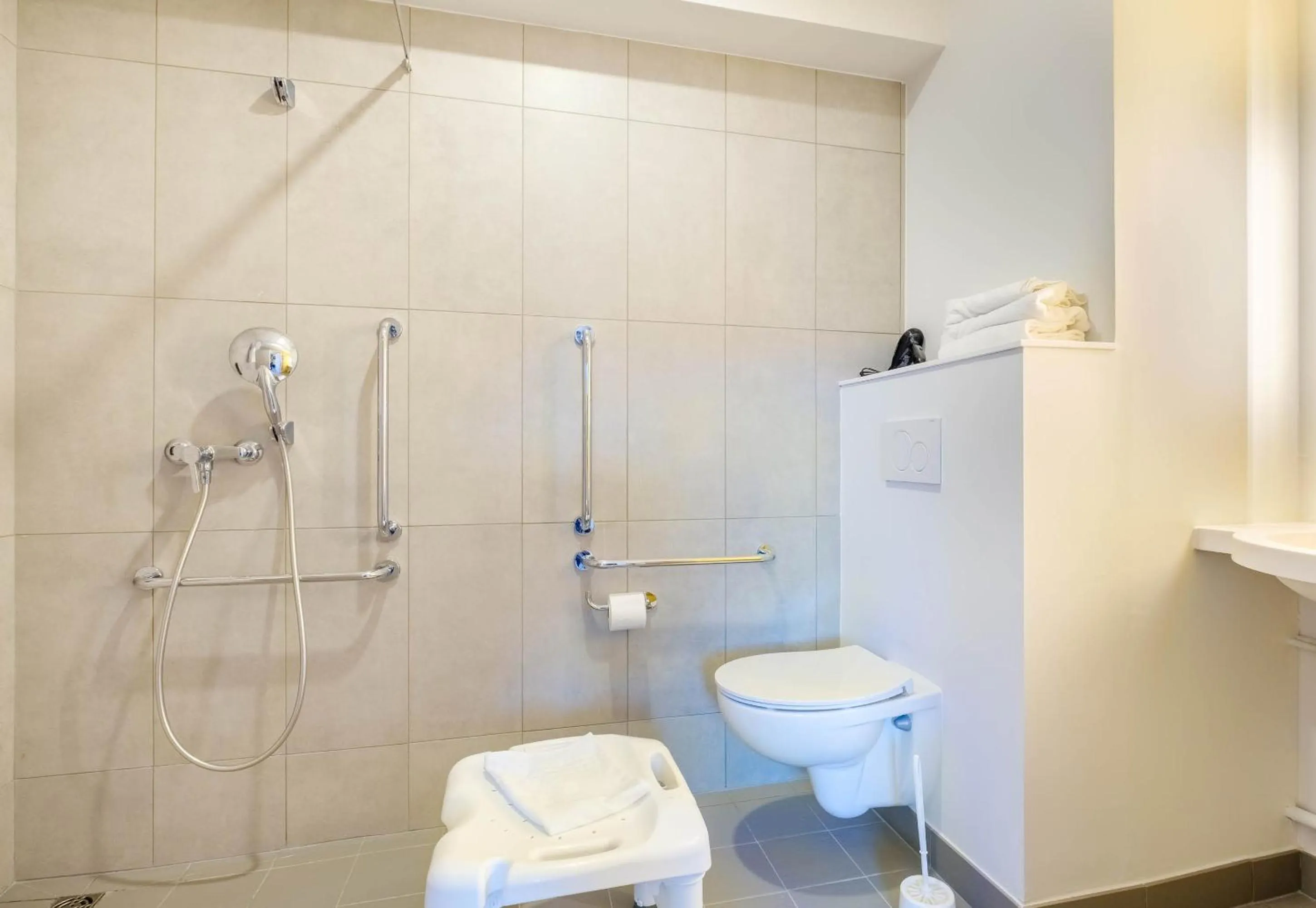 Bathroom in B&B HOTEL Nice Stade Riviera