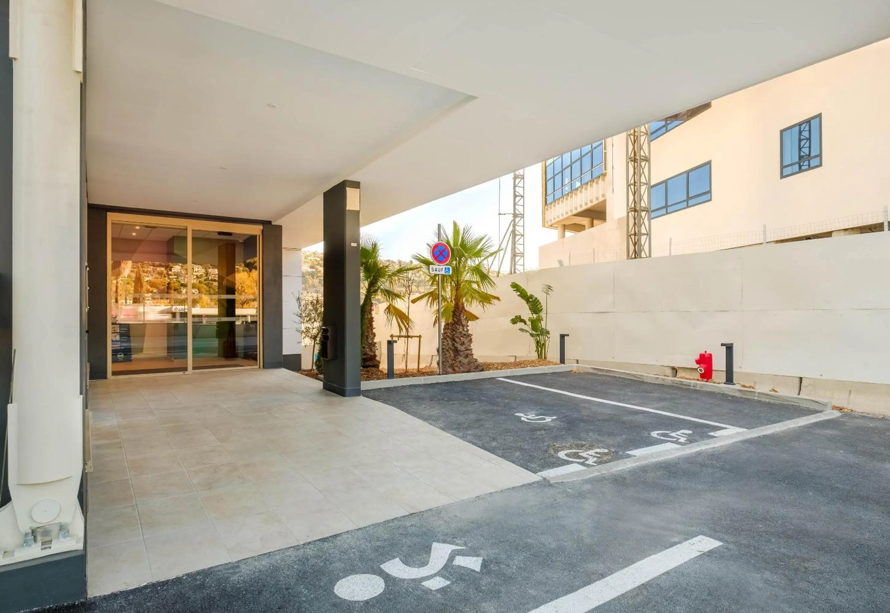 Facade/entrance in B&B HOTEL Nice Stade Riviera