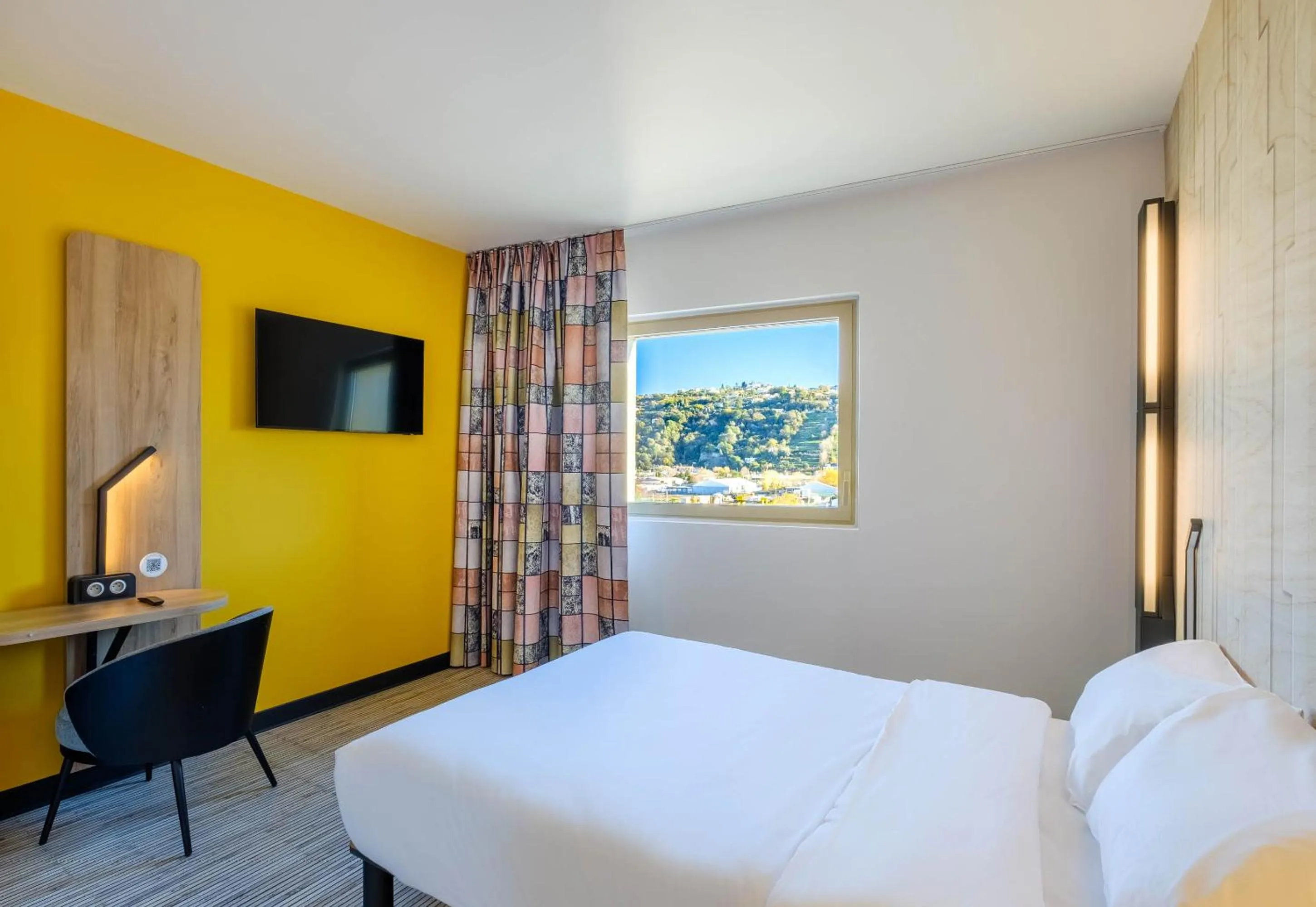 Bedroom, Bed in B&B HOTEL Nice Stade Riviera