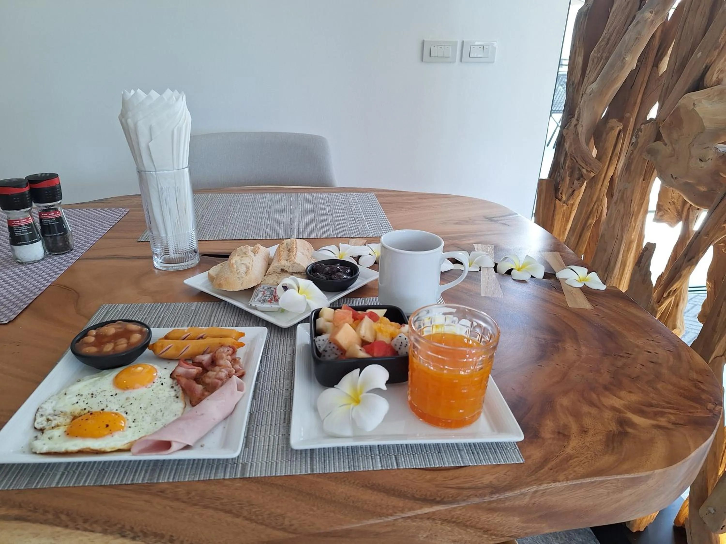 English/Irish breakfast in Thiptara Resort - adults only