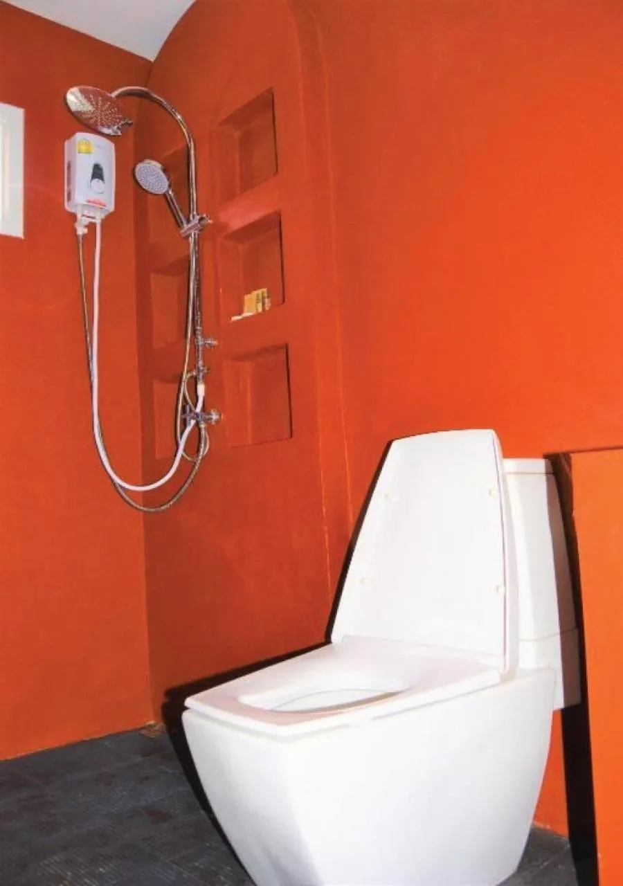 Bathroom in World Cat Beach & Resort เวิลด์แคท บีช แอนด์ รีสอร์ท