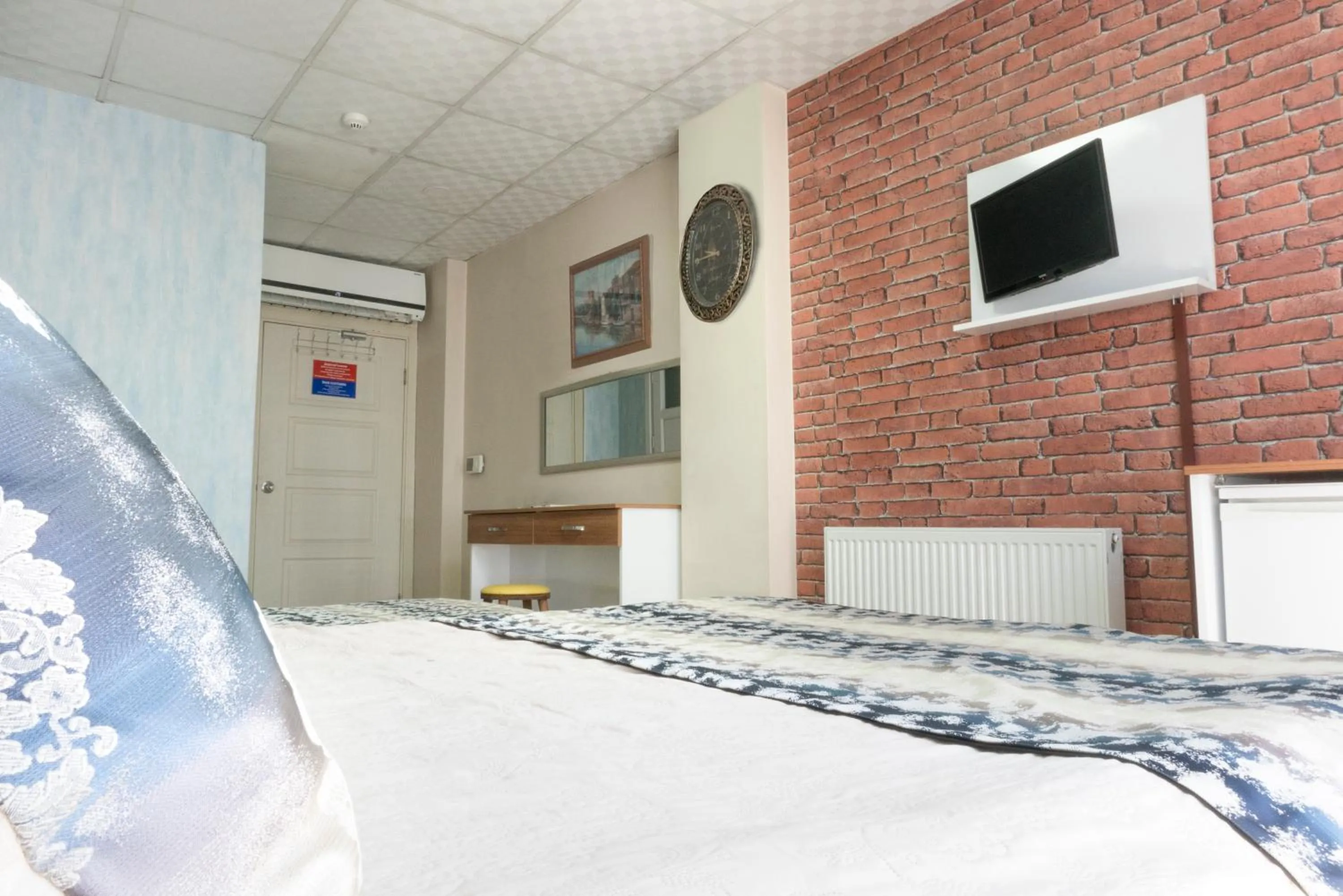 Photo of the whole room, Bed in Koçak Pansiyon