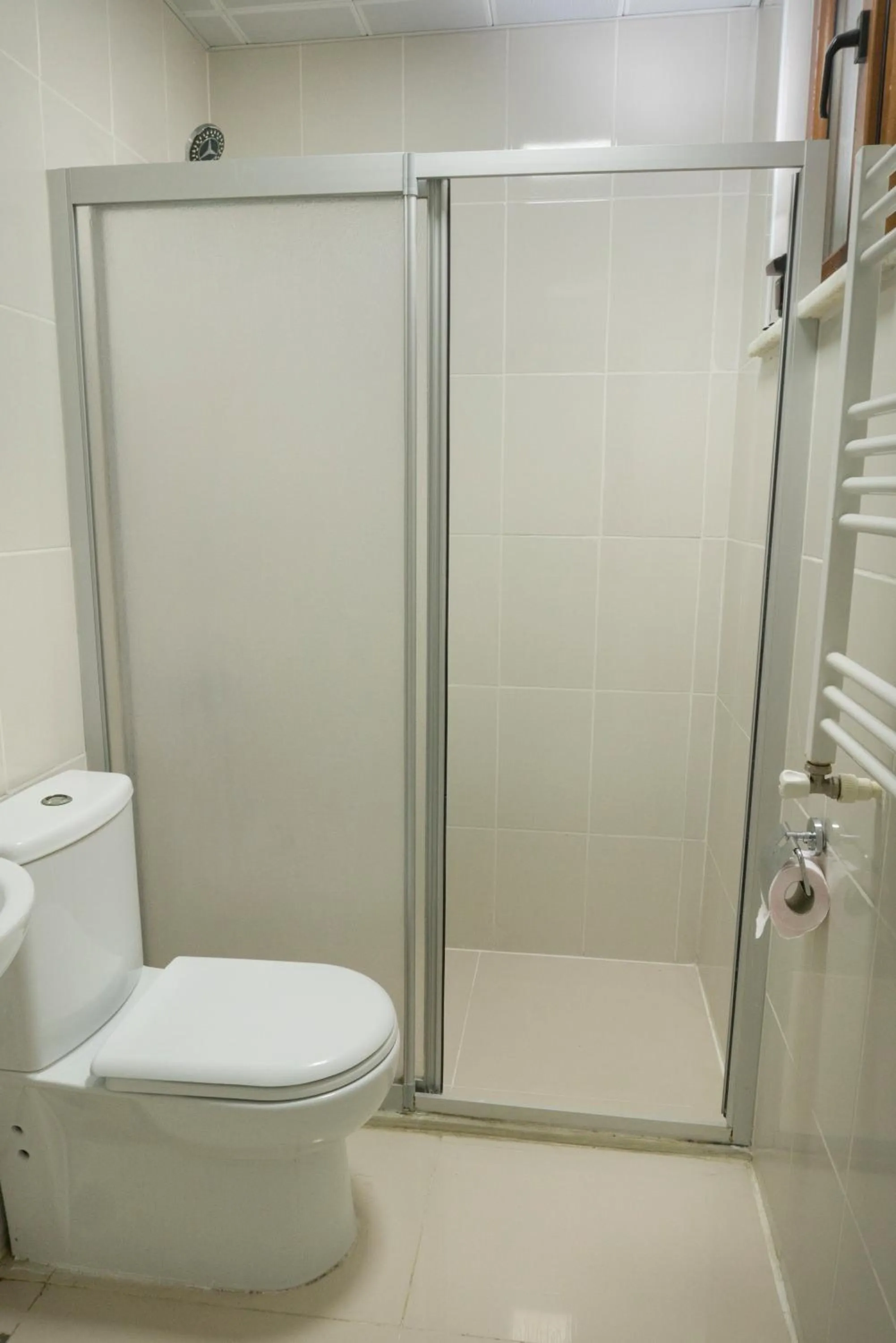 Shower in Koçak Pansiyon