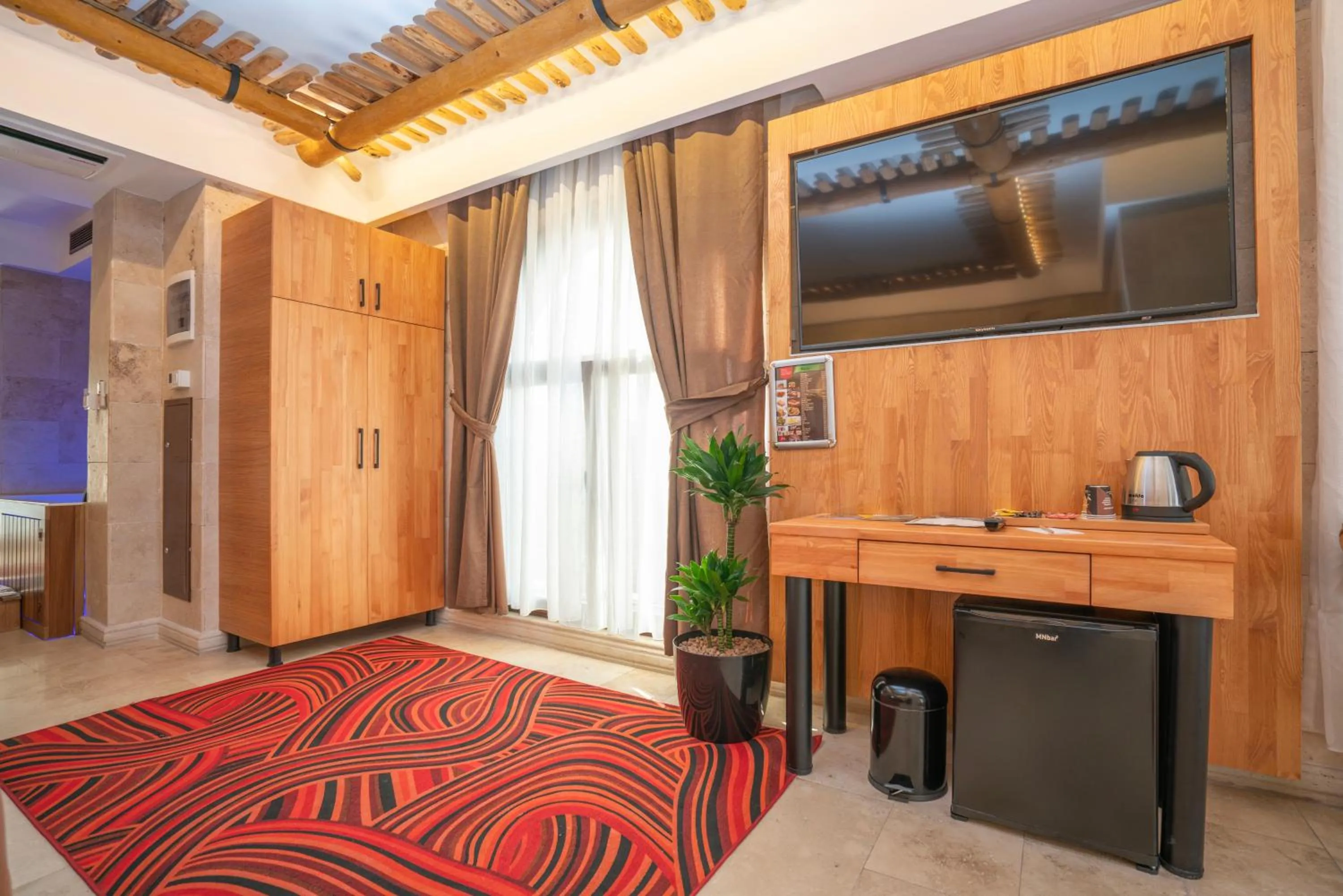 wardrobe, Bed in PASHA PALACE HOTEL
