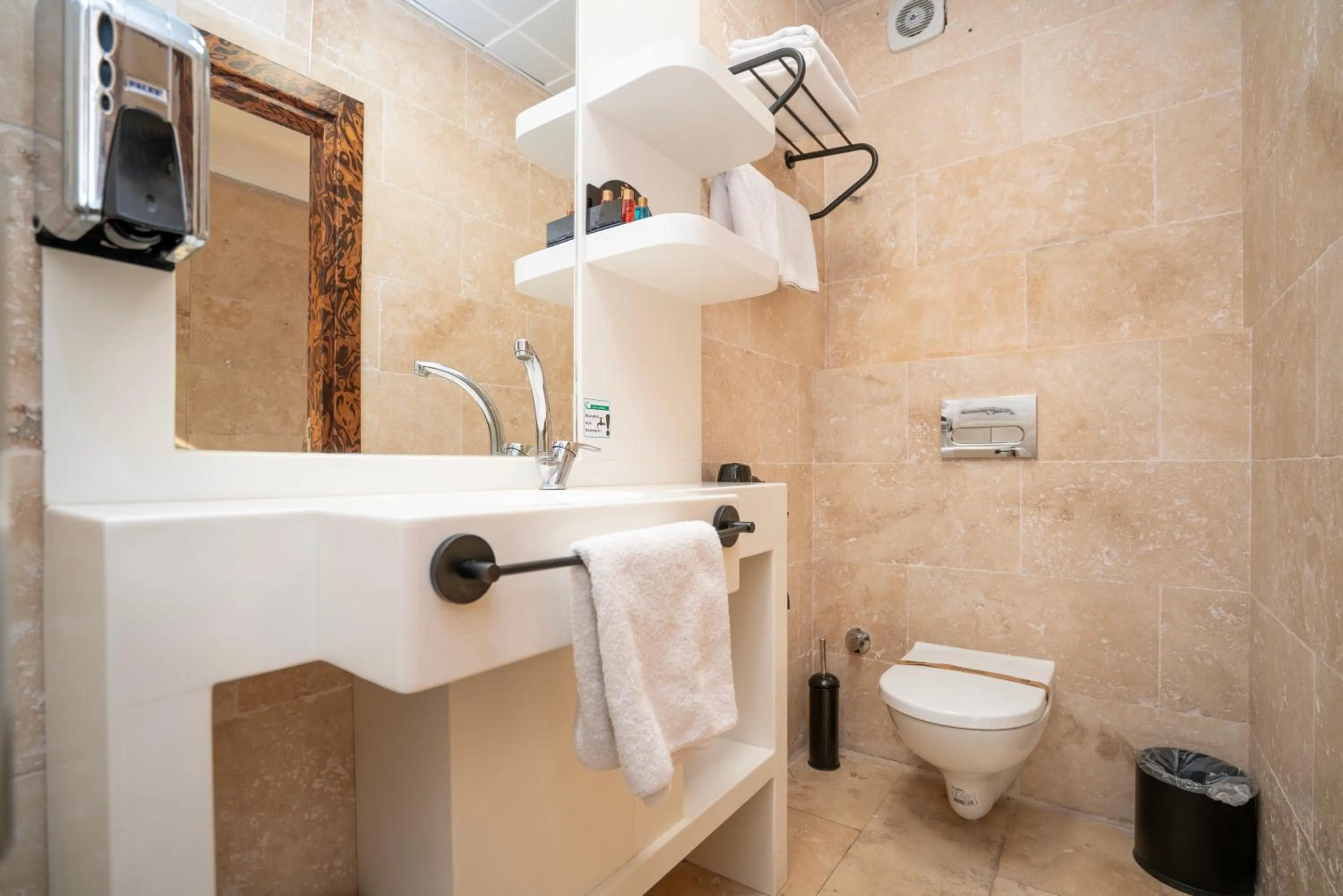 Bathroom in PASHA PALACE HOTEL