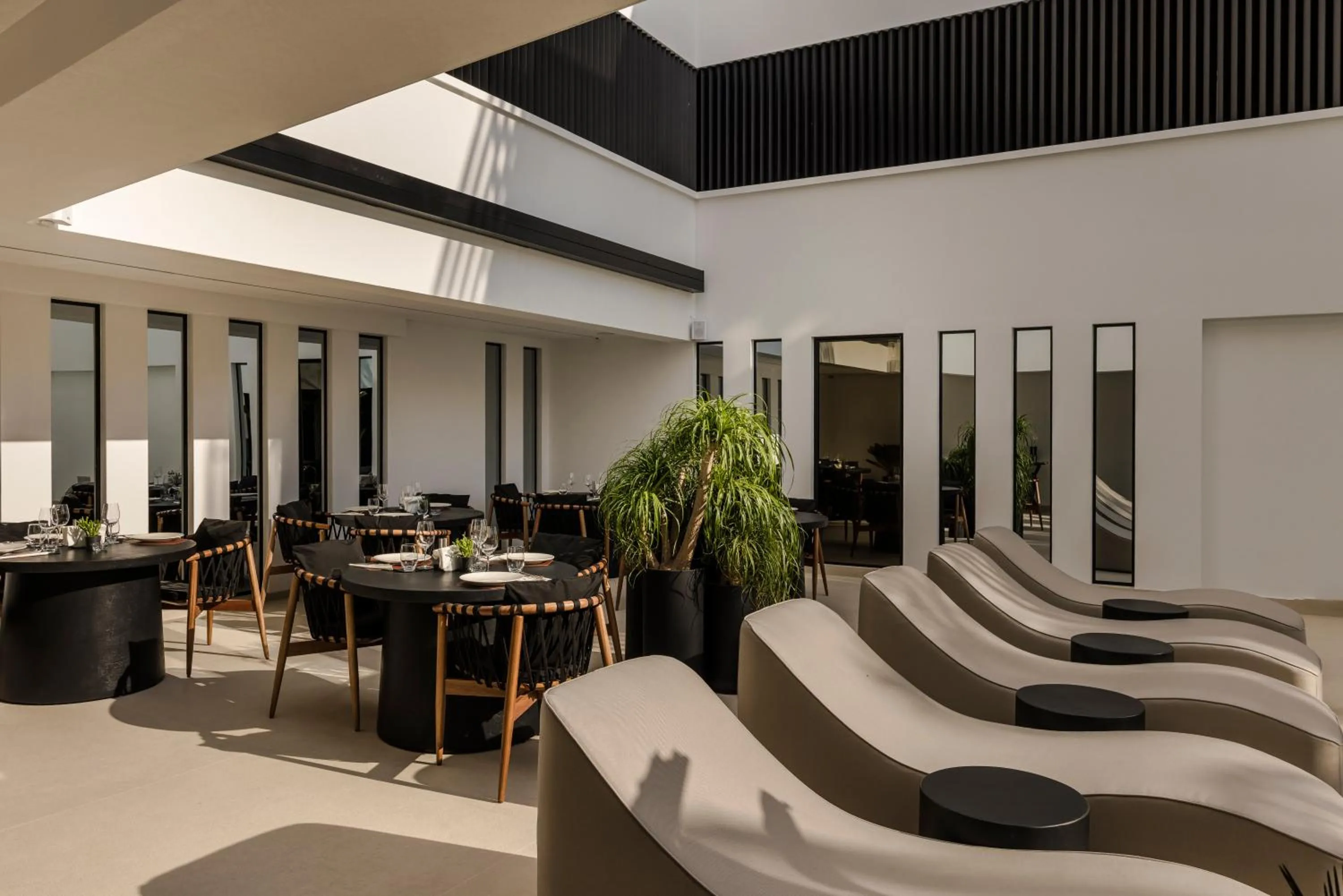 Restaurant/places to eat in Casaly Hotel & Spa