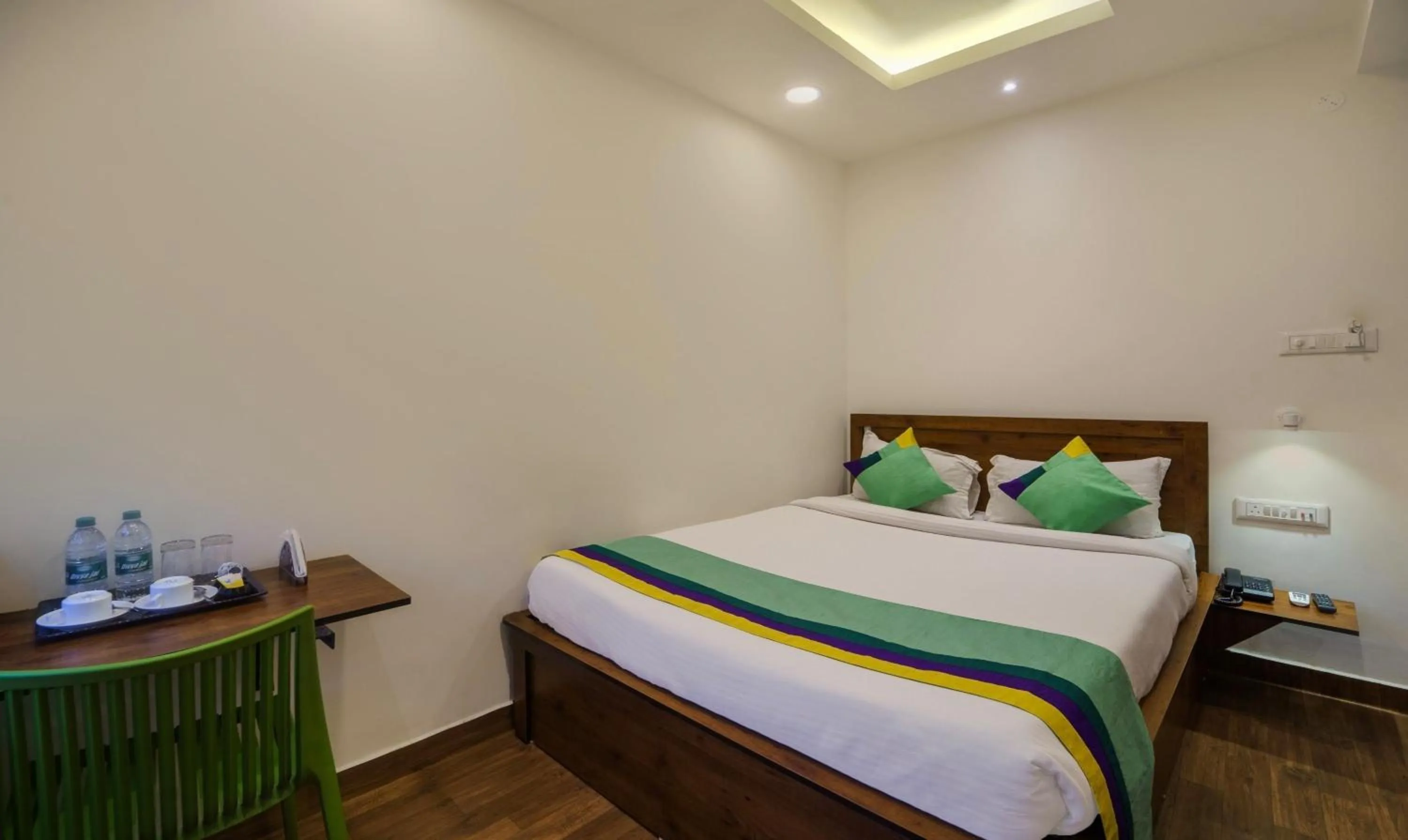 Bedroom, Bed in Treebo Park Palace