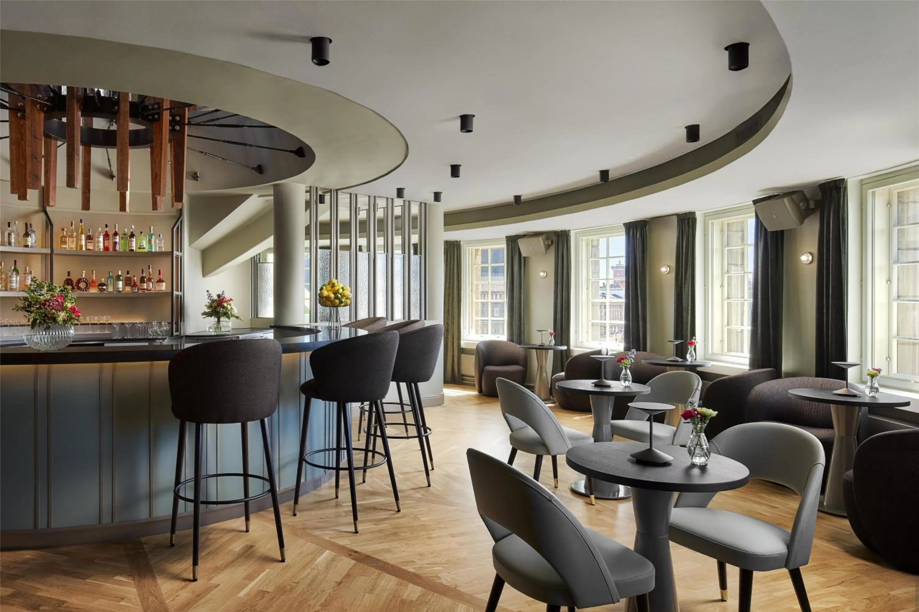 Lounge or bar in NH Collection Helsinki Grand Hansa