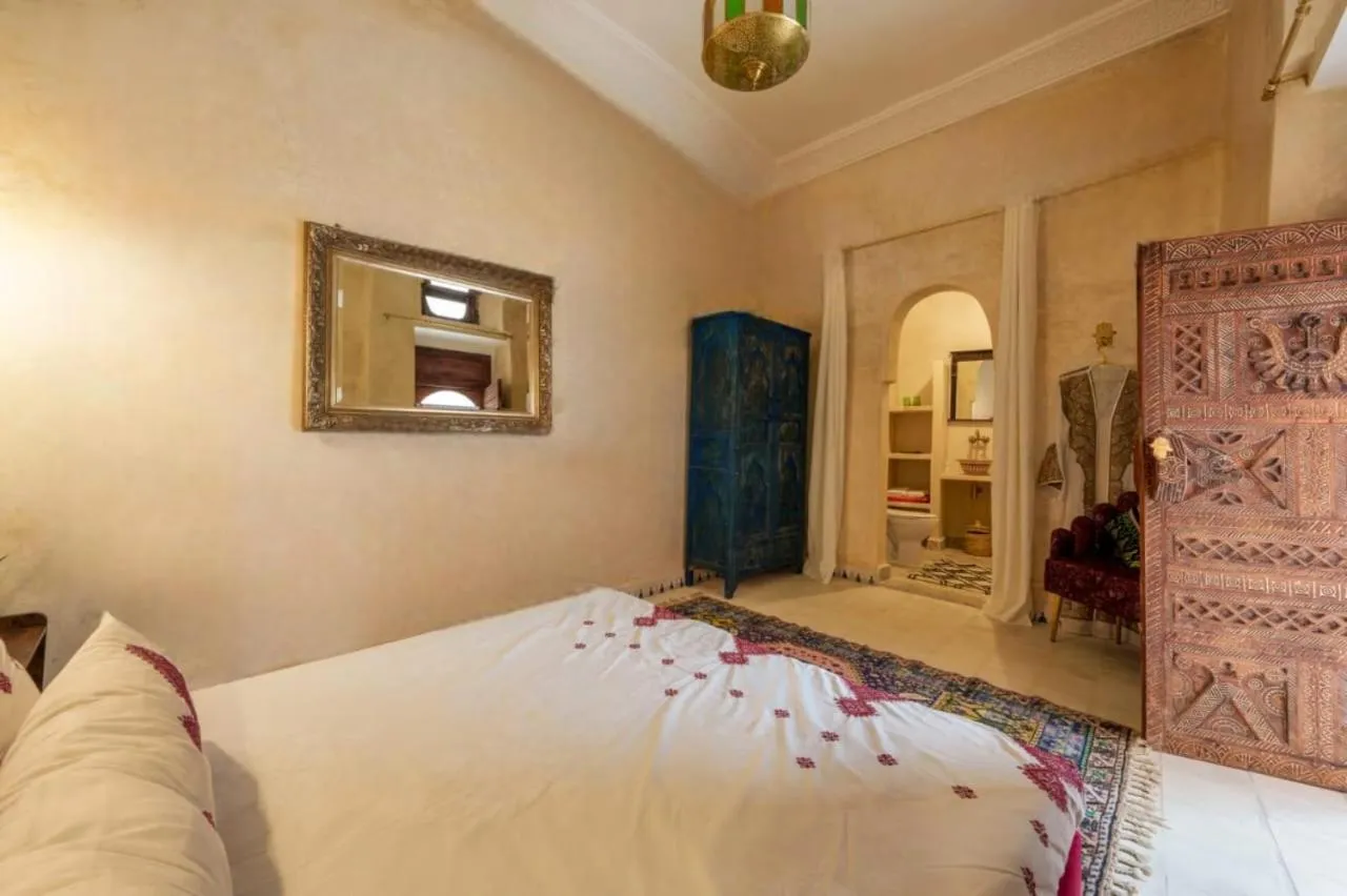 Bed in Riad La Fayette Bed & Breakfast