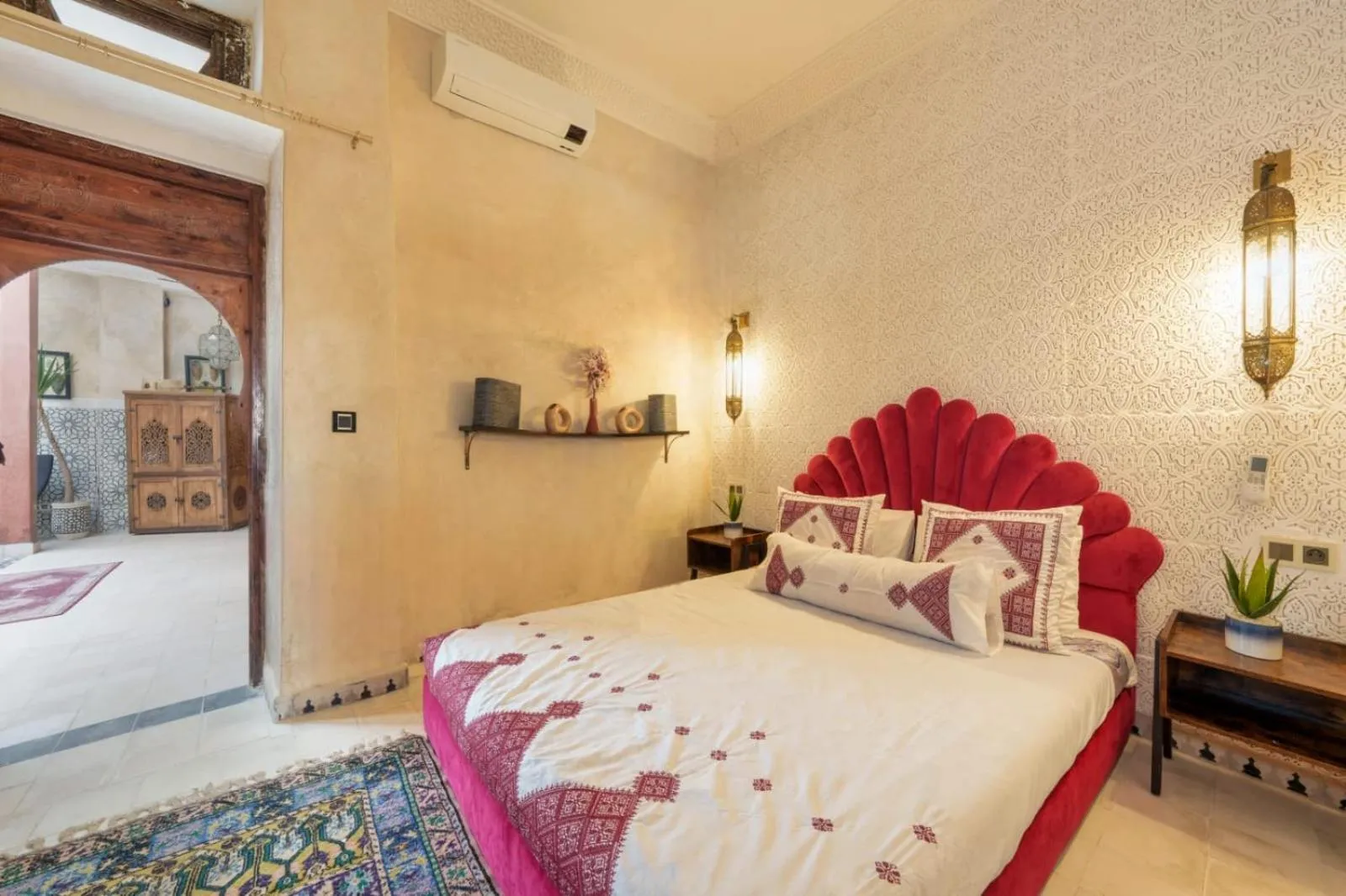 Bed in Riad La Fayette Bed & Breakfast