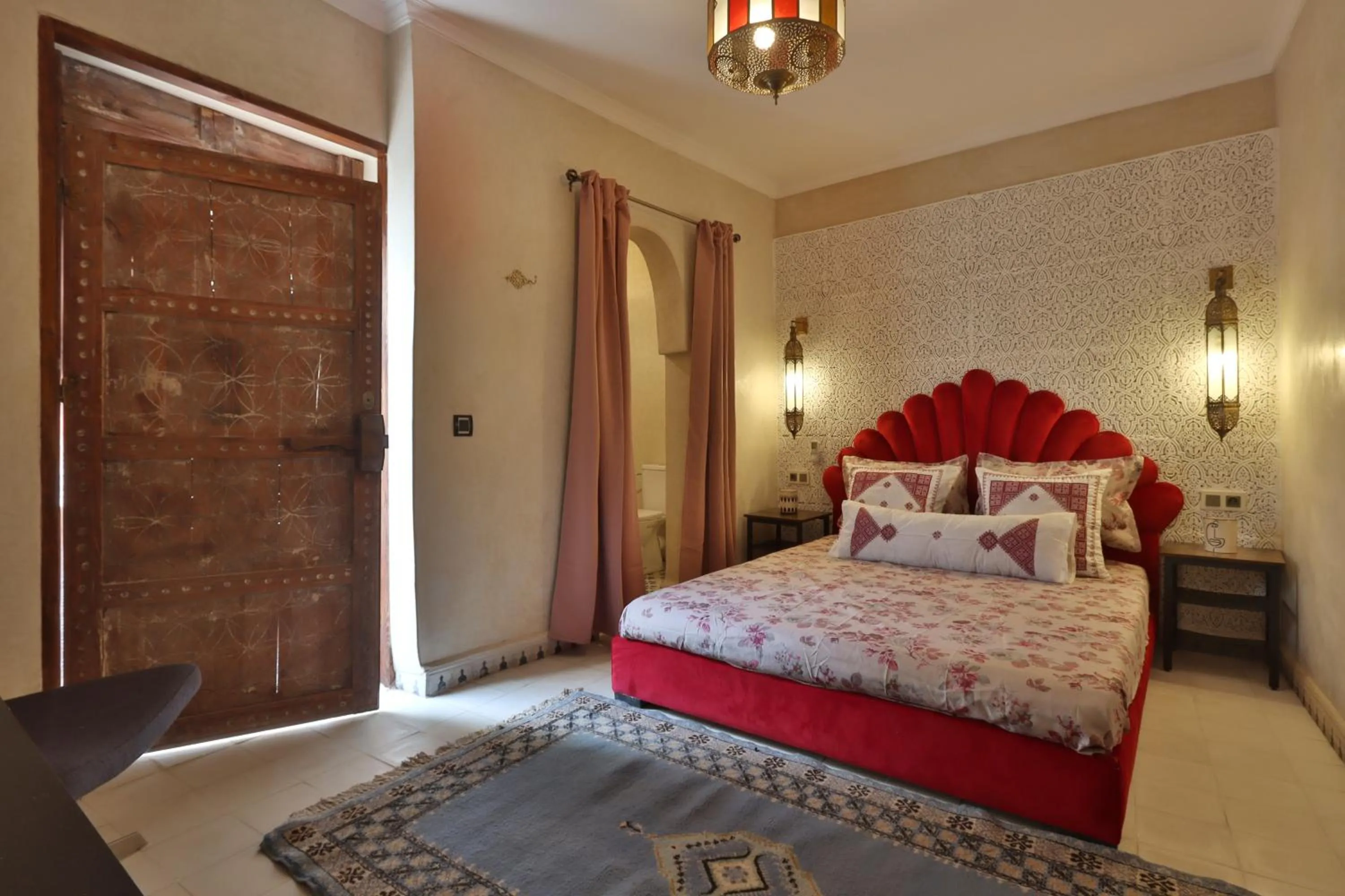 Bed in Riad La Fayette Bed & Breakfast