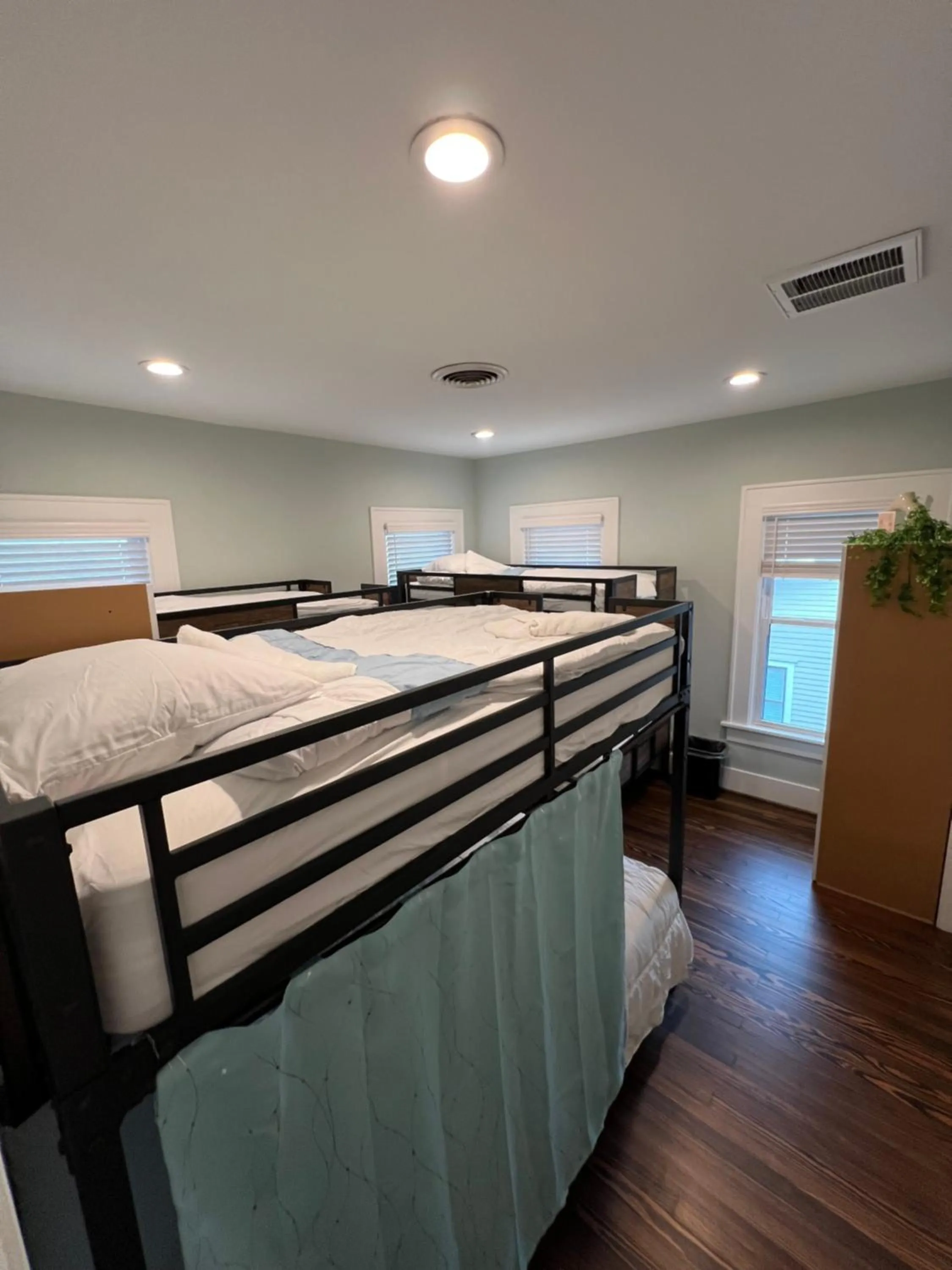 Bed in MyCrib Houston Hostel