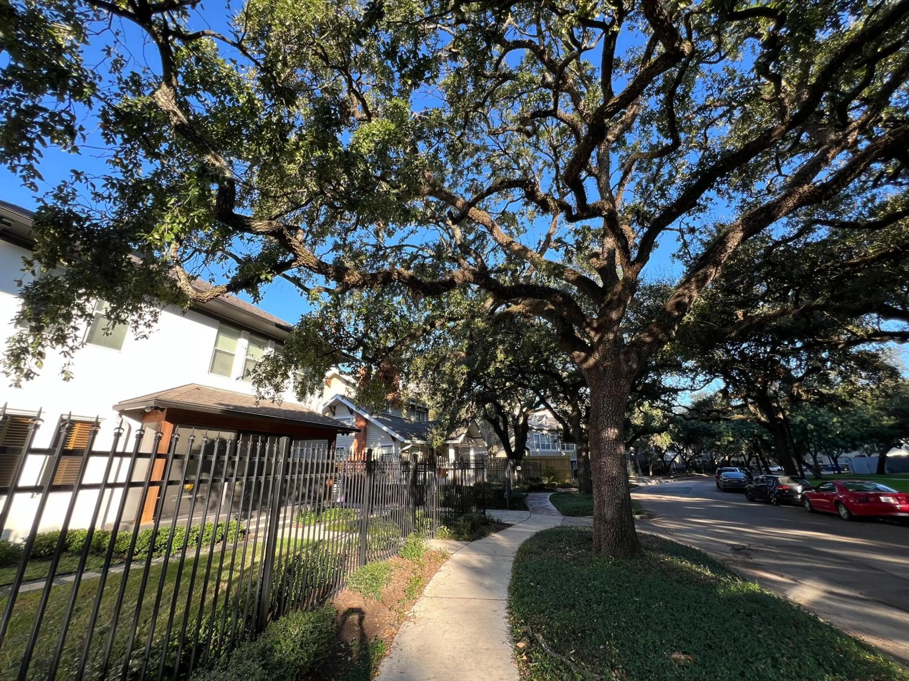 Property building in MyCrib Houston Hostel