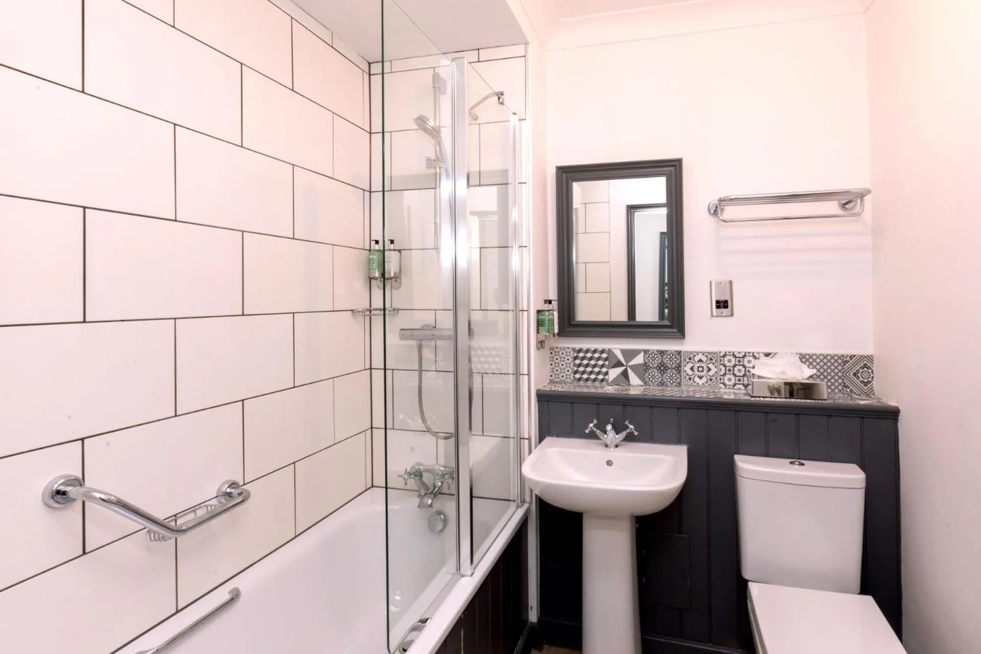 Shower in The Harrogate Inn - The Inn Collection Group