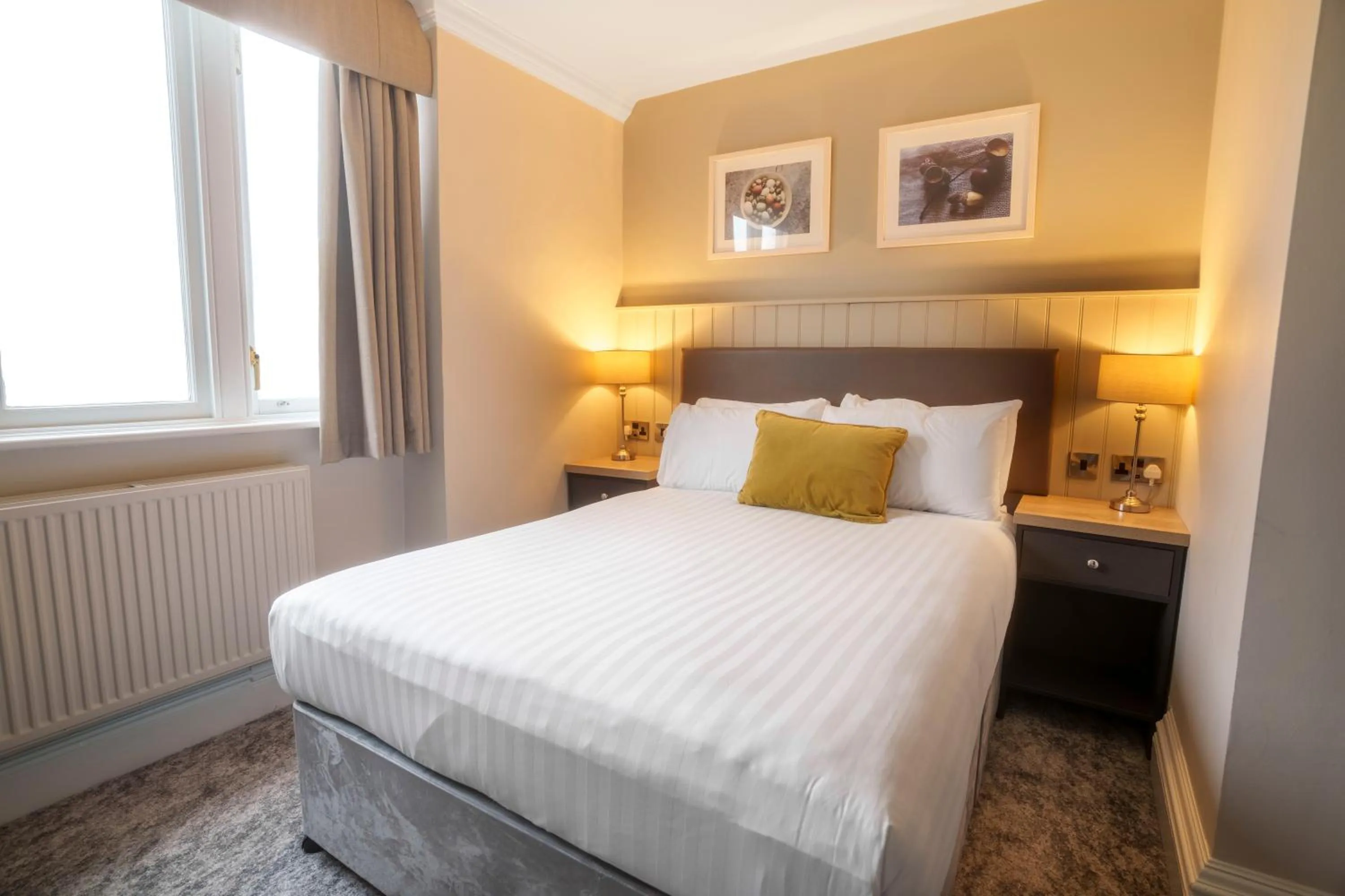 Bed in The Harrogate Inn - The Inn Collection Group