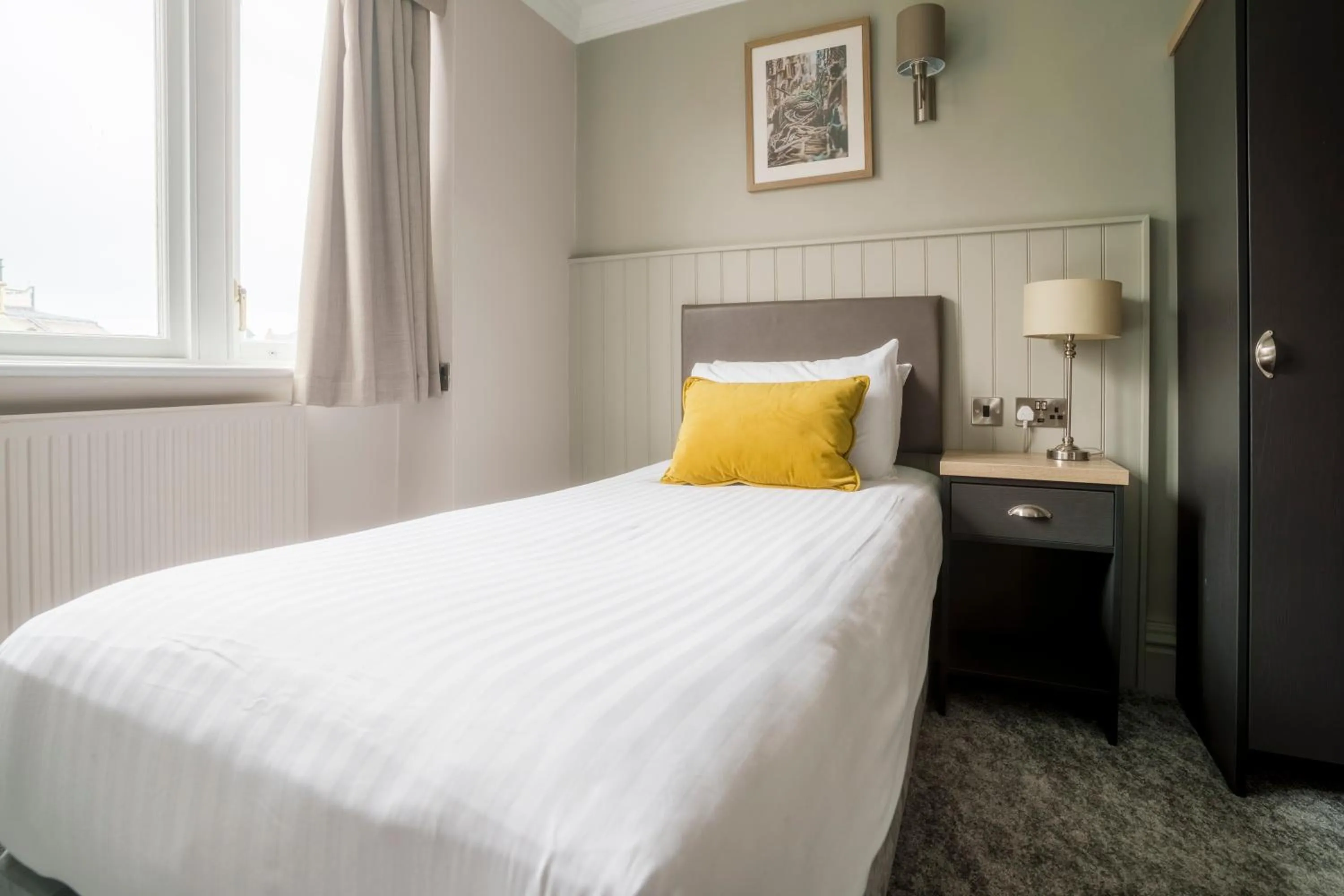 Bed in The Harrogate Inn - The Inn Collection Group
