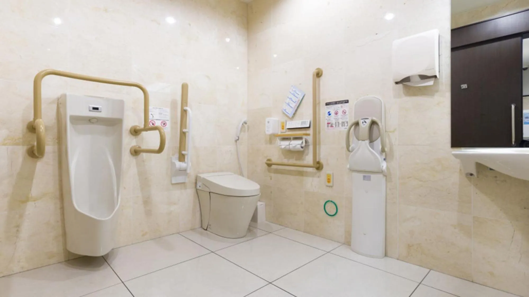 Toilet in Toyoko Inn Gotemba Ekimae