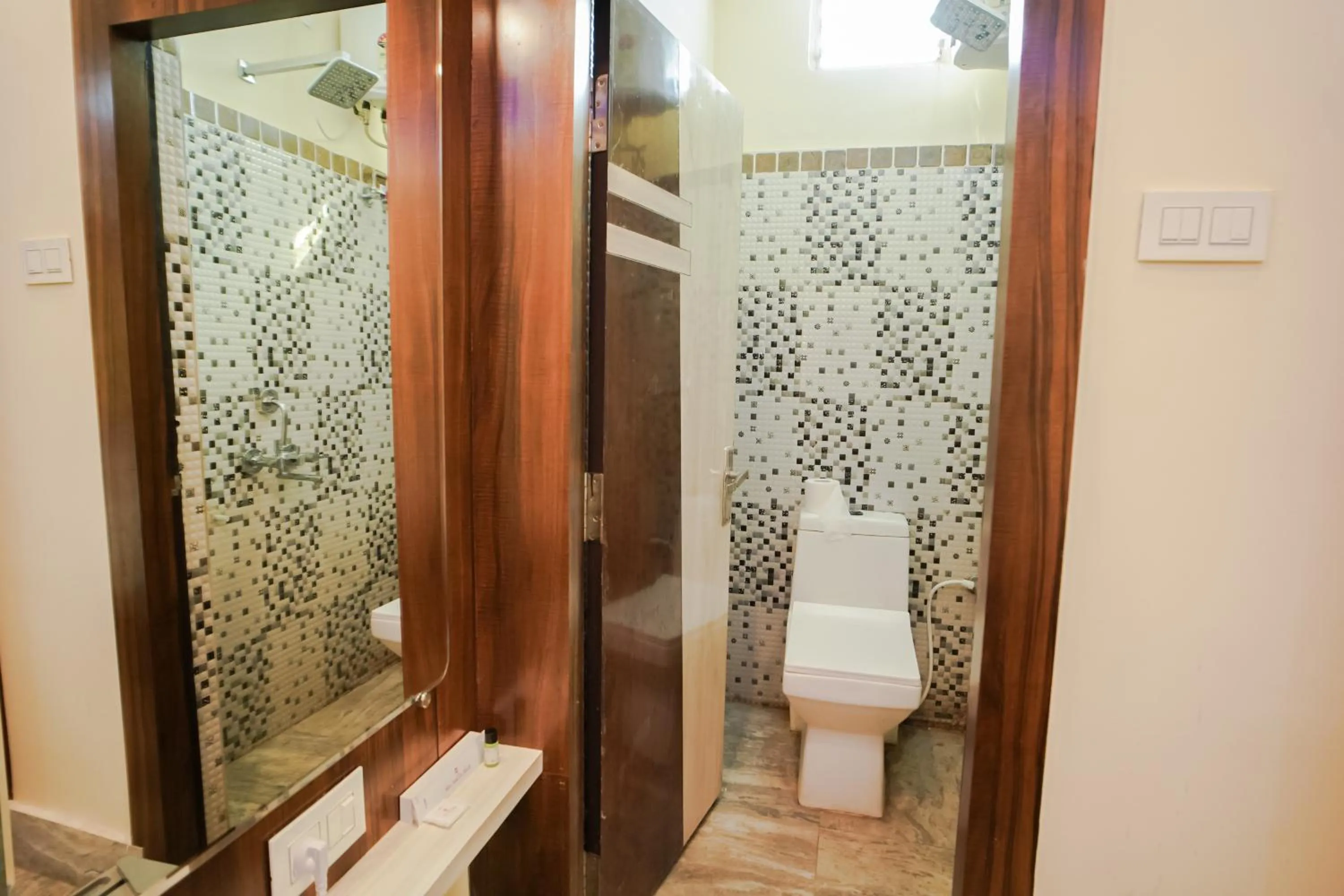 Shower in Silver Sand Eco Resort !! Beachfront !!