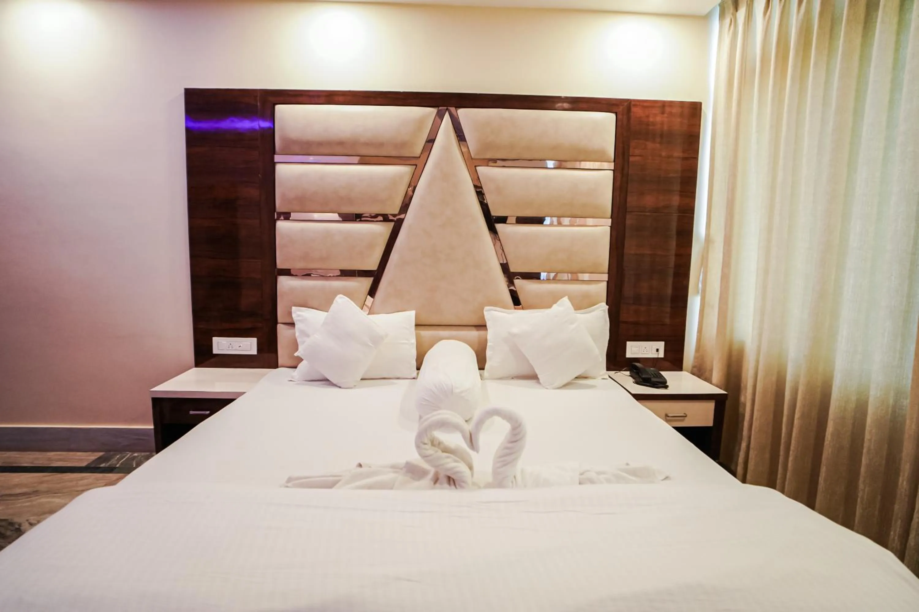 Bed in Silver Sand Eco Resort !! Beachfront !!