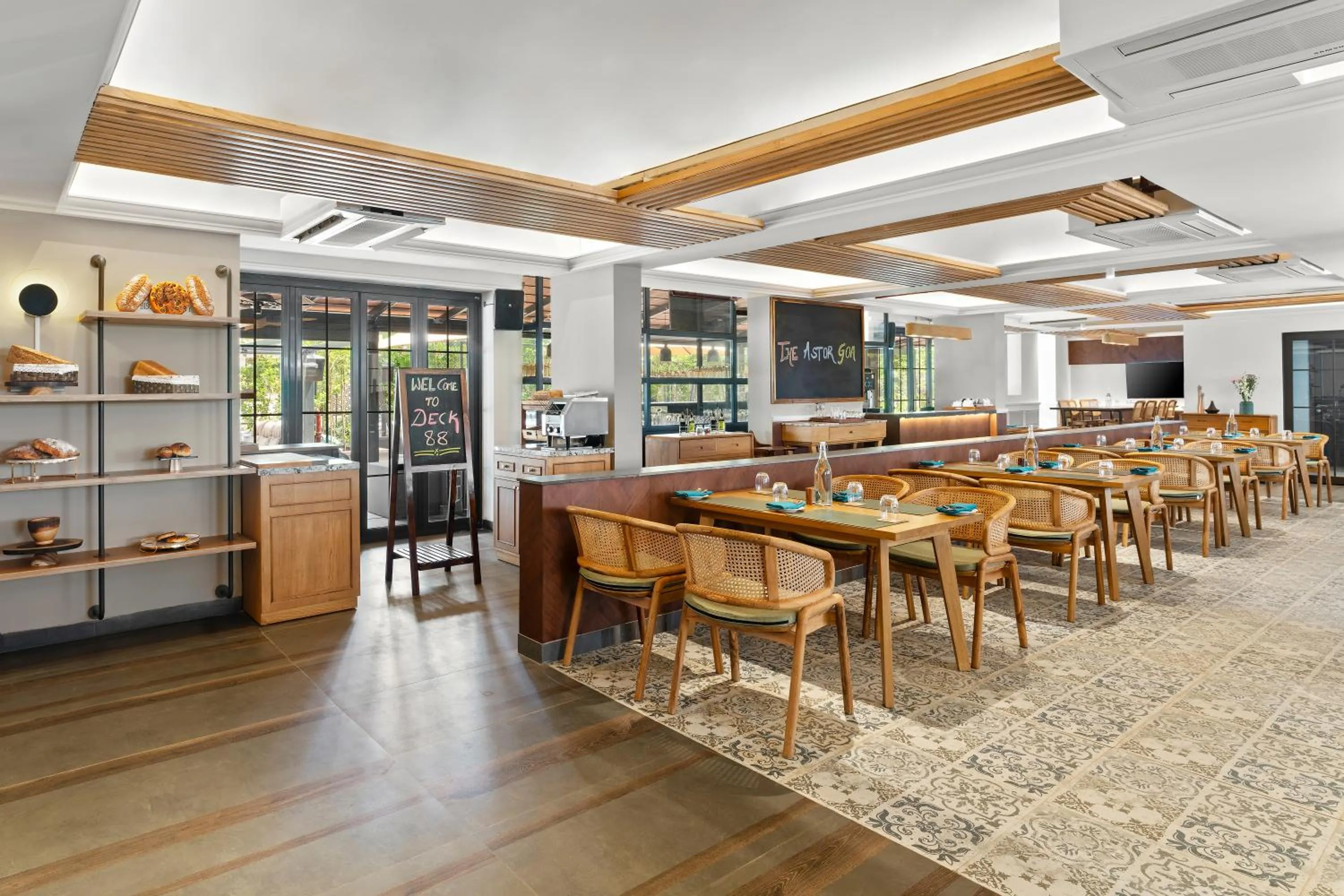 Restaurant/places to eat in The Astor - All Suites Hotel Candolim Goa