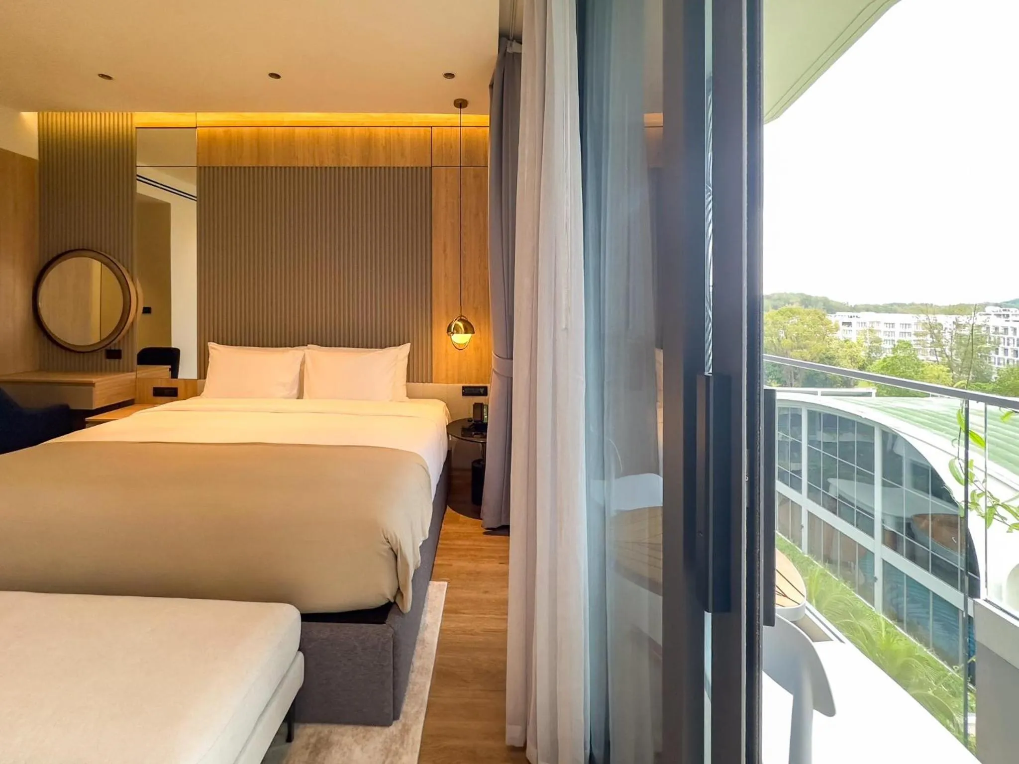 Bed in La Green Hotel and Residence