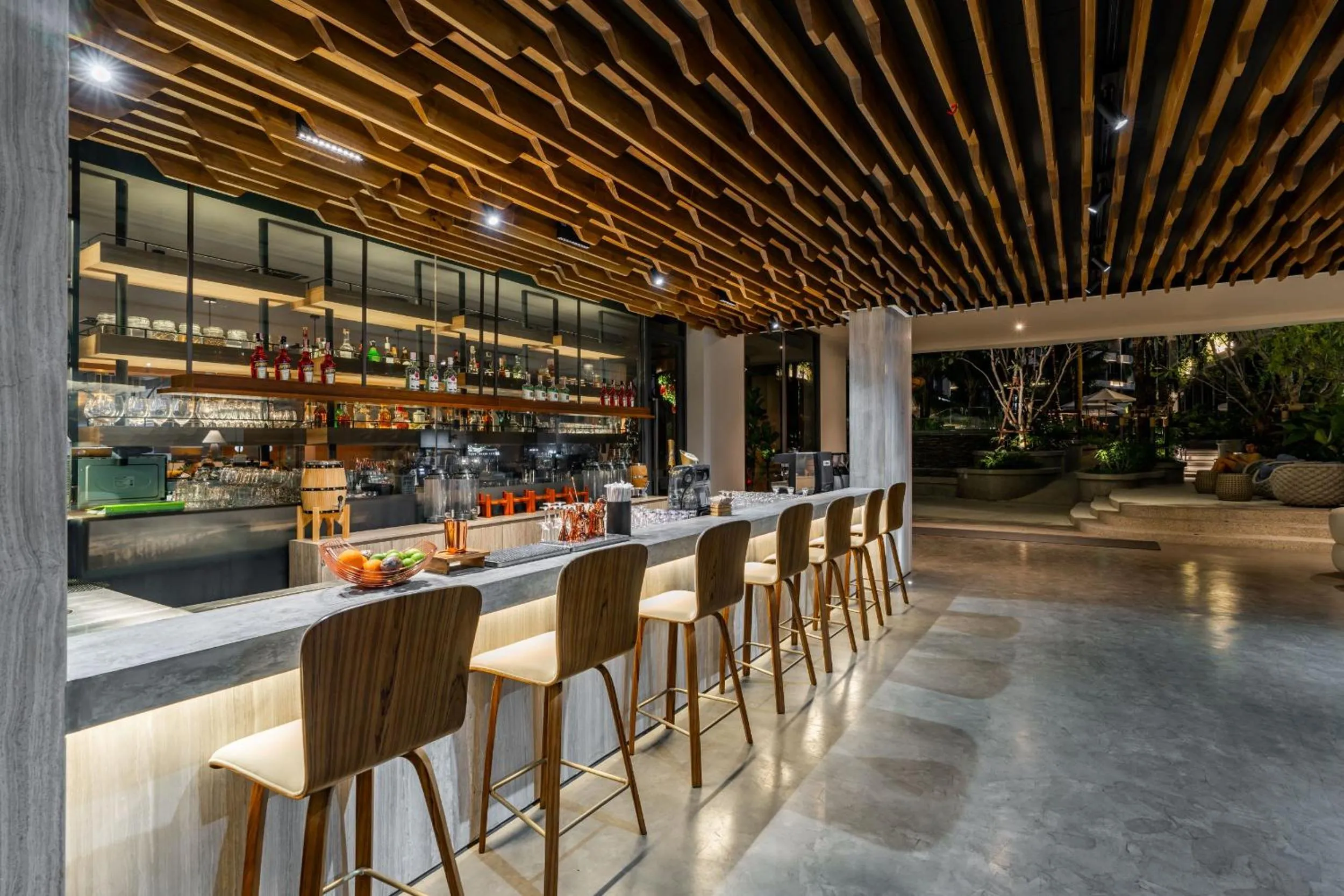 Lounge or bar in La Green Hotel and Residence