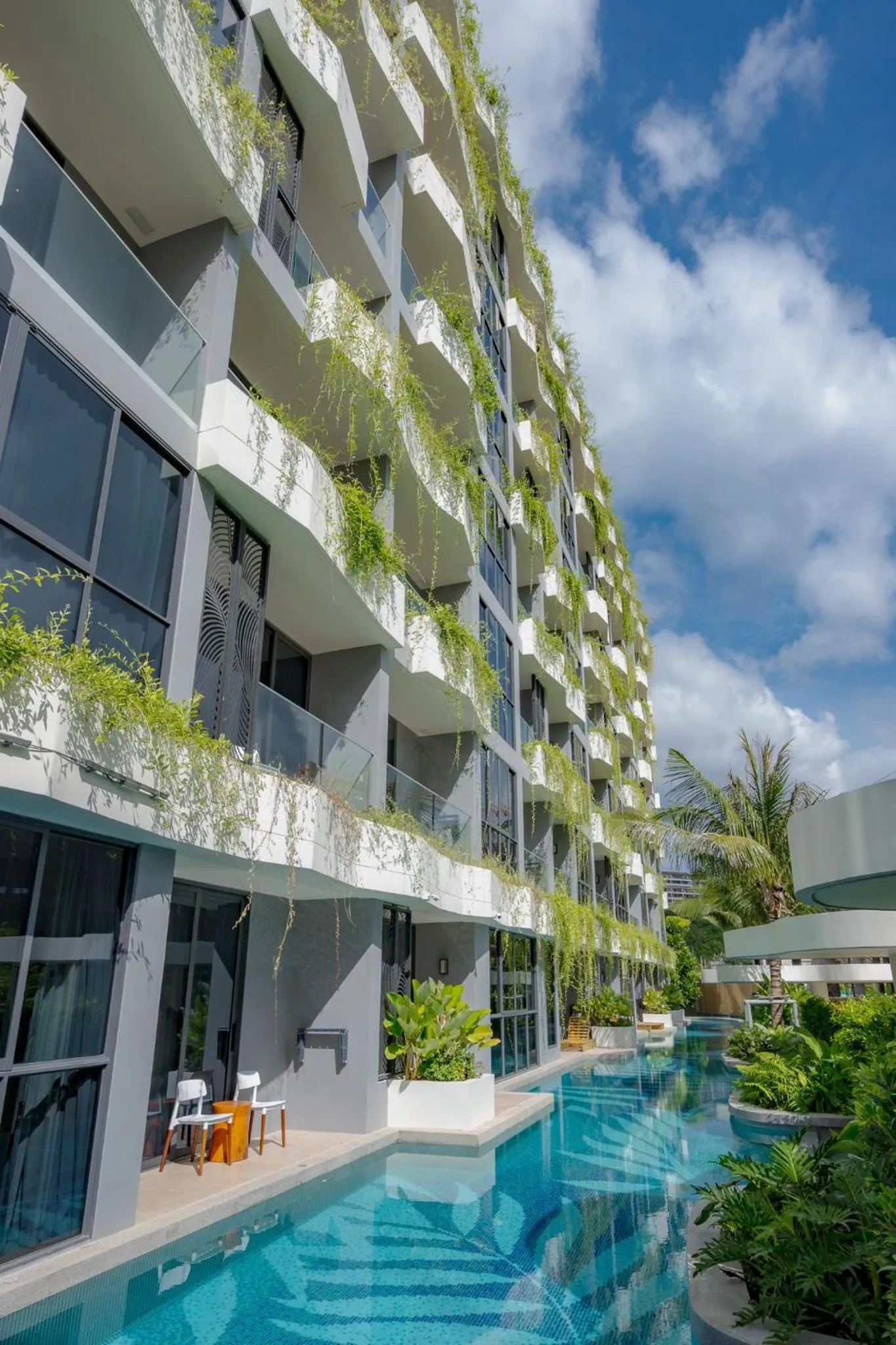 Pool view in La Green Hotel and Residence