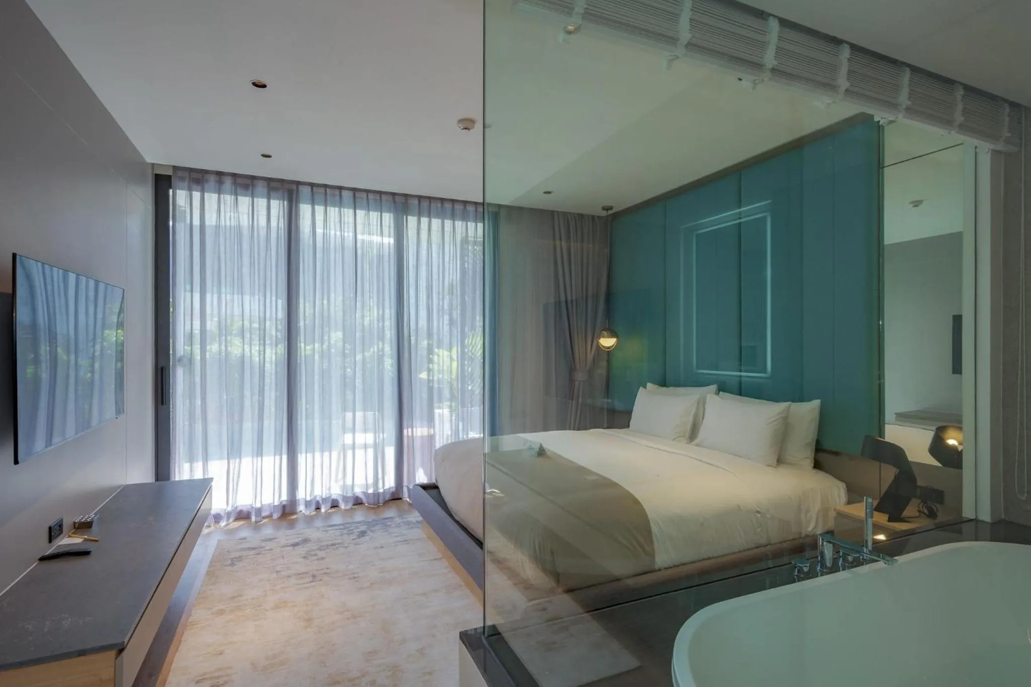 Bed in La Green Hotel and Residence