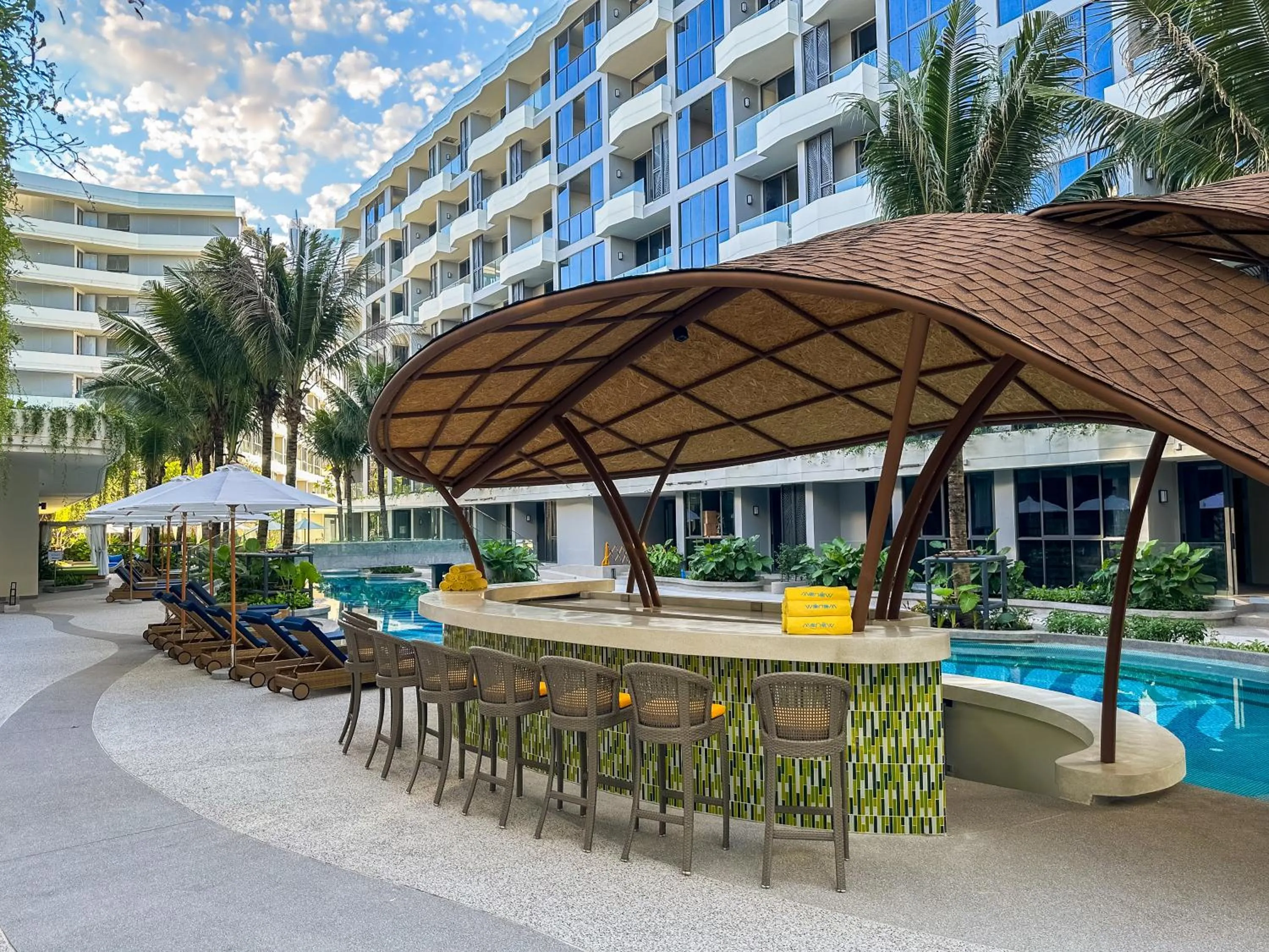 Lounge or bar in La Green Hotel and Residence