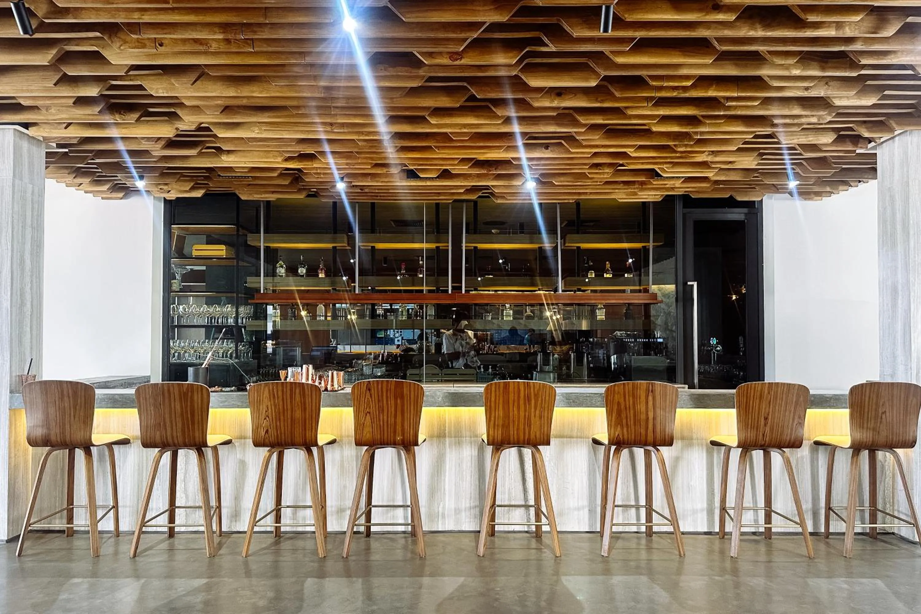 Restaurant/places to eat in La Green Hotel and Residence